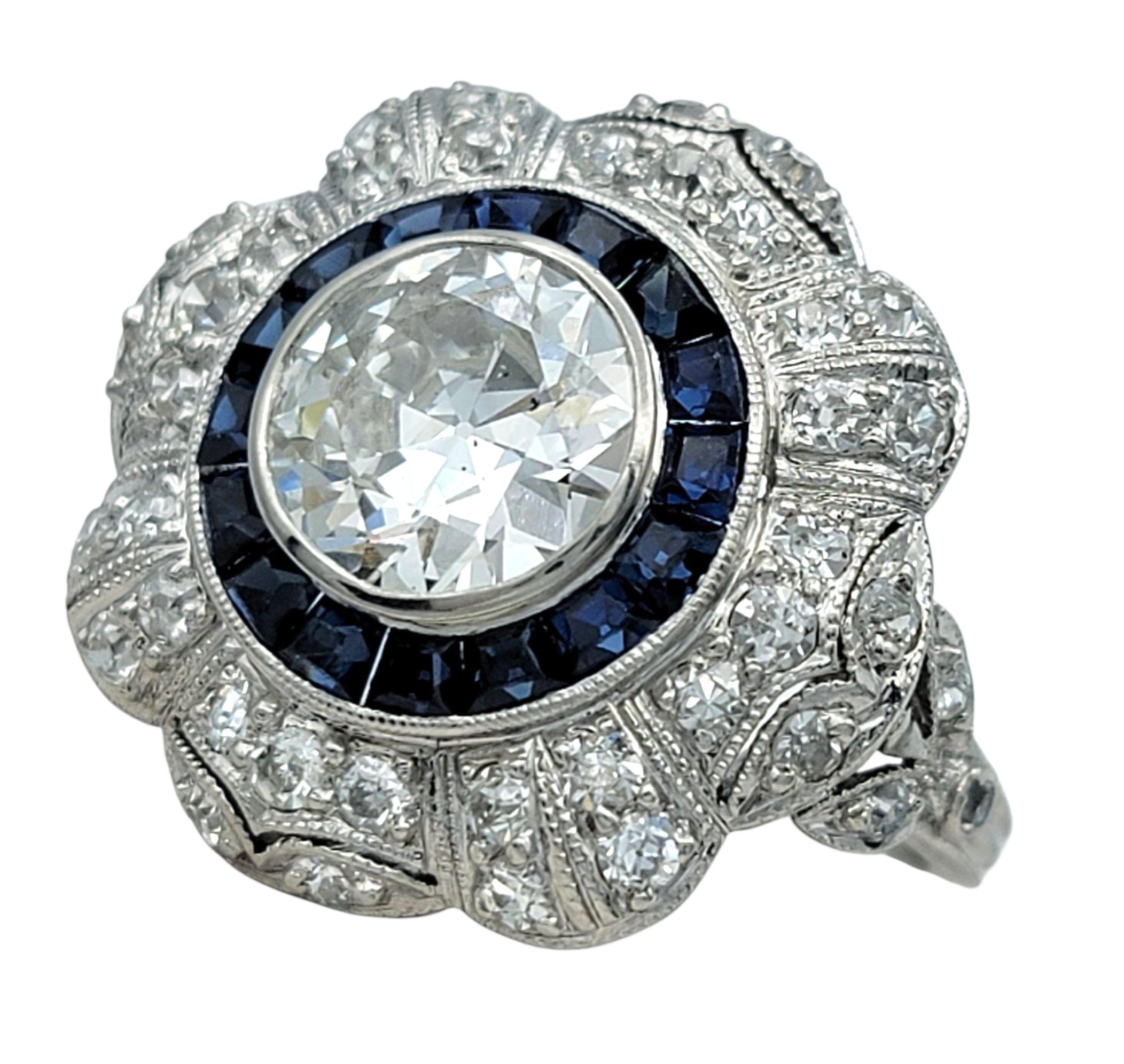 Vintage Art Deco Old European Cut Diamond and Sapphire Flower Ring in Platin (Alteuropäischer Schliff) im Angebot