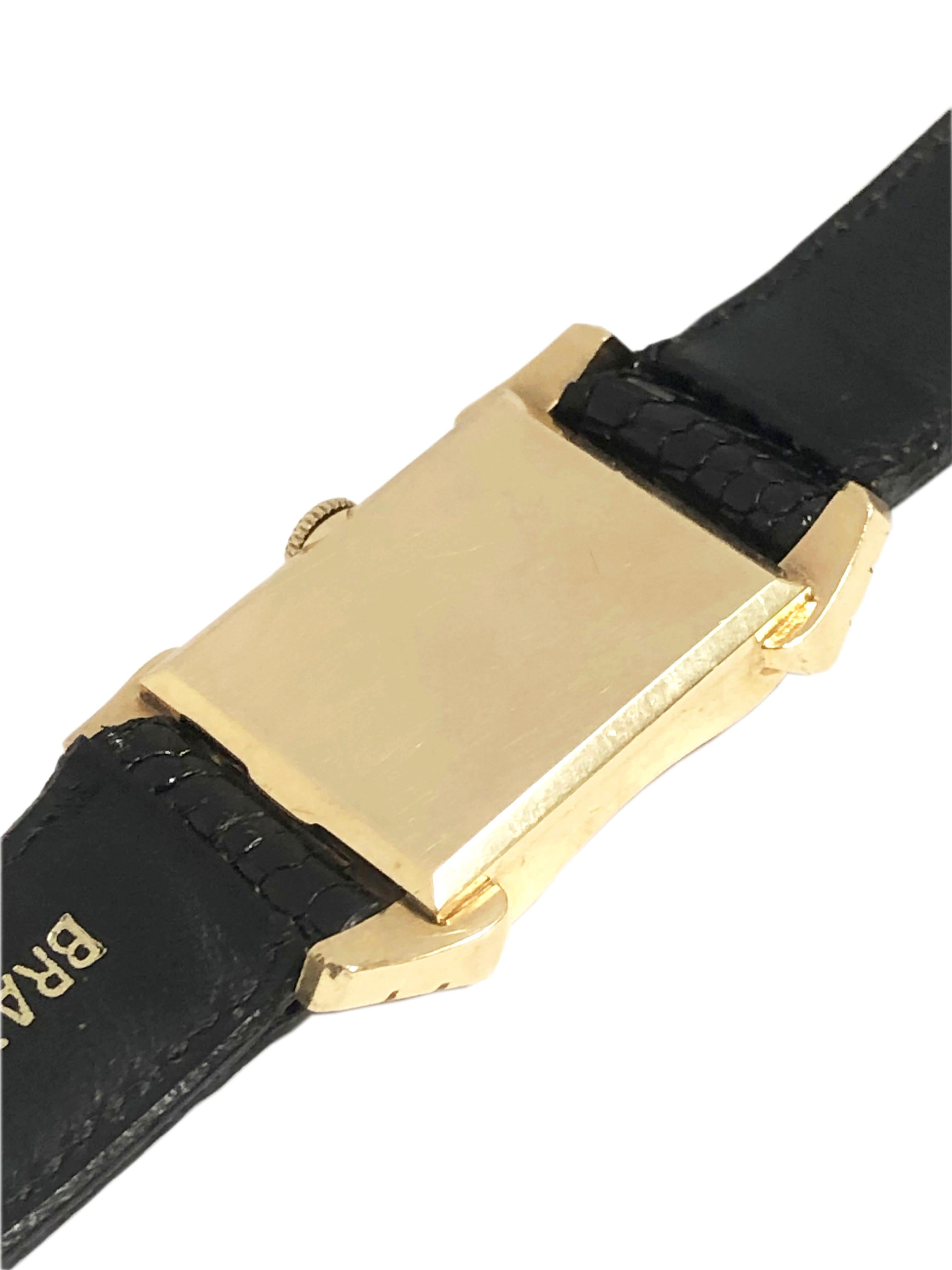Omega Montre-bracelet mécanique Art déco vintage en or jaune avec cadran mécanique Excellent état - En vente à Chicago, IL