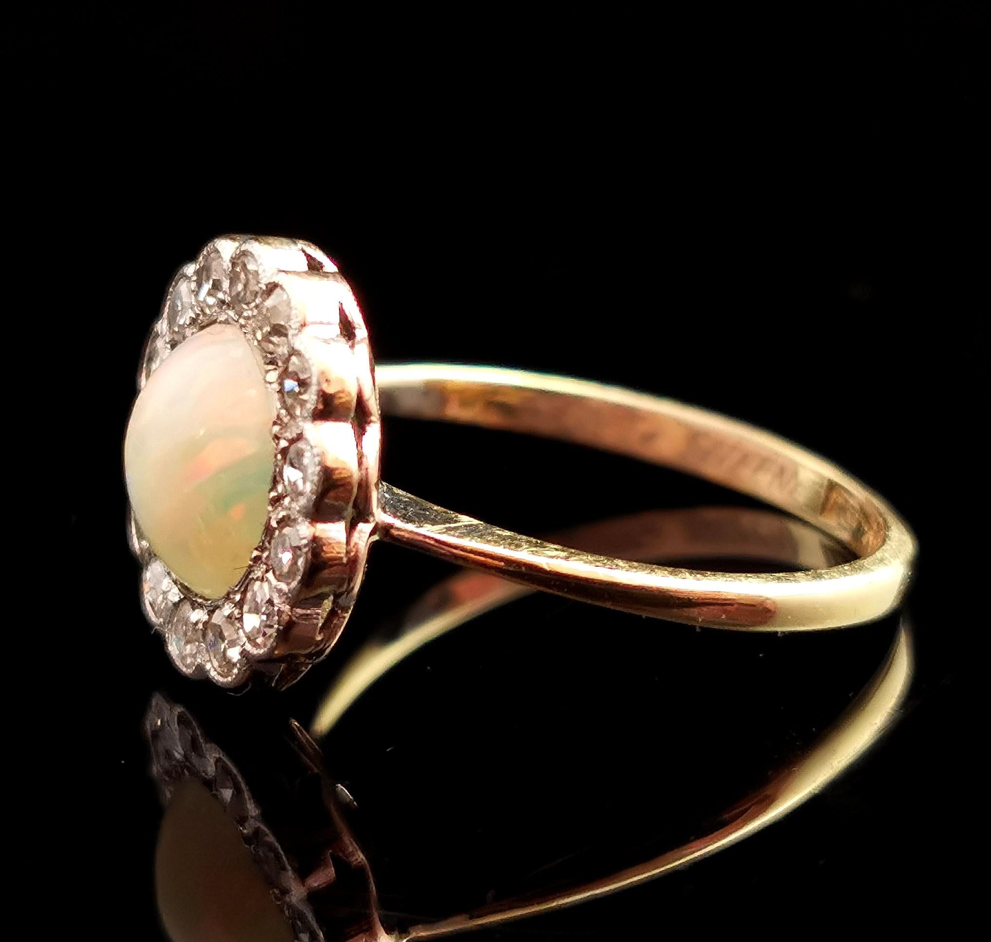 Vintage Art Deco Opal and Diamond cluster ring, 18k gold and Platinum  3