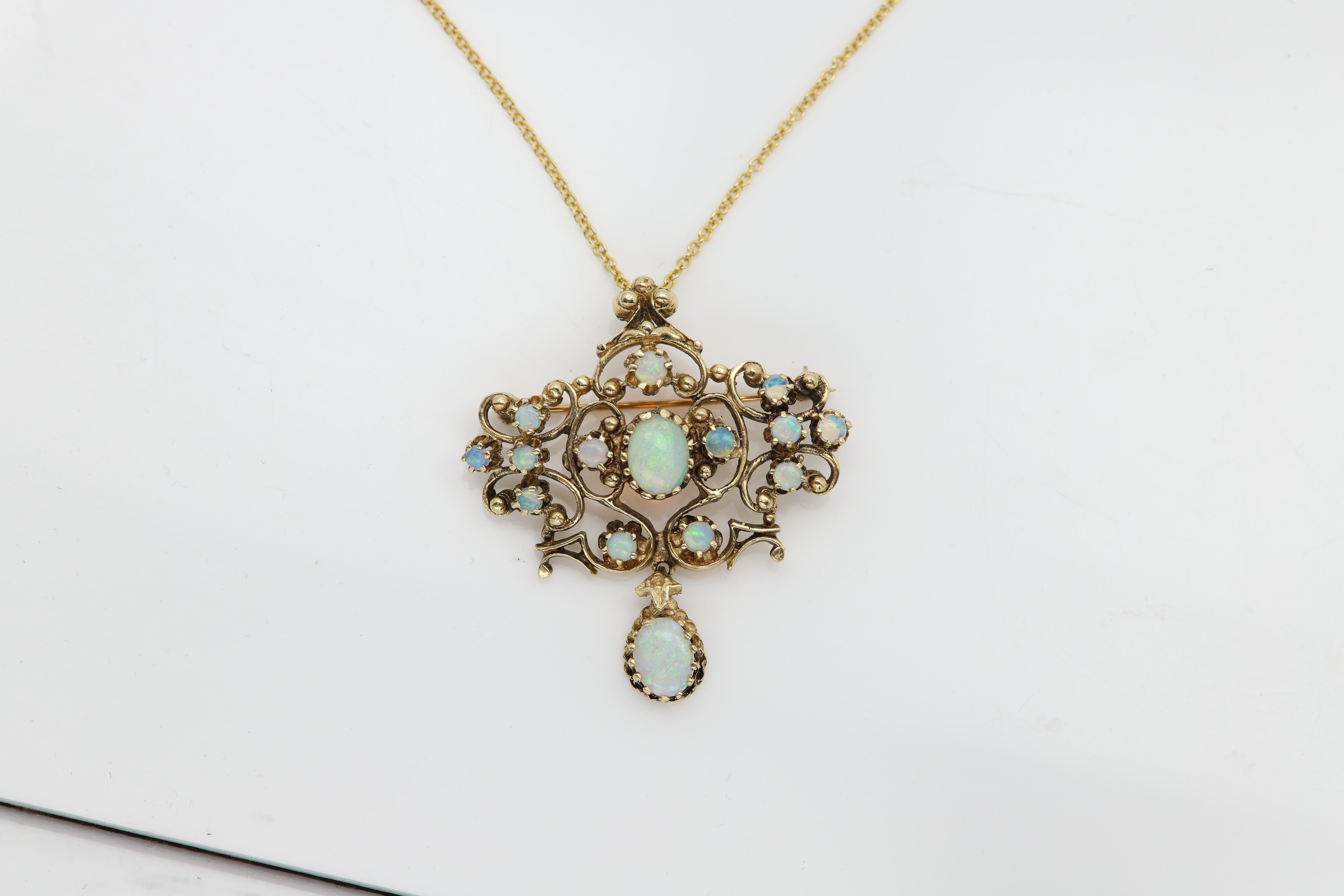 Vintage Art Deco Opal Necklace 14 Karat Gold Brooch pin necklace 1940.'s For Sale 5