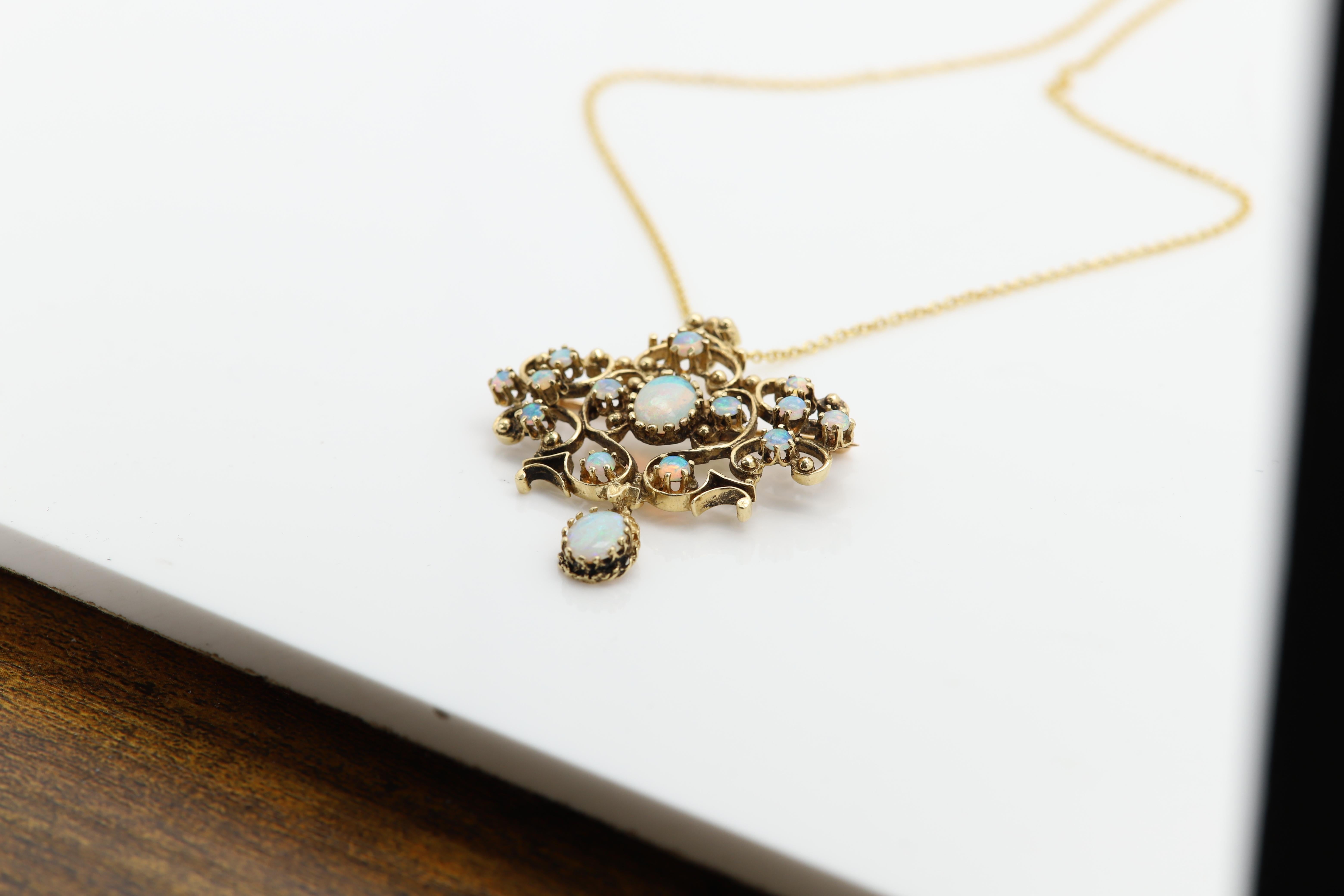 Vintage Art Deco Opal Necklace 14 Karat Gold Brooch pin necklace 1940.'s For Sale 6