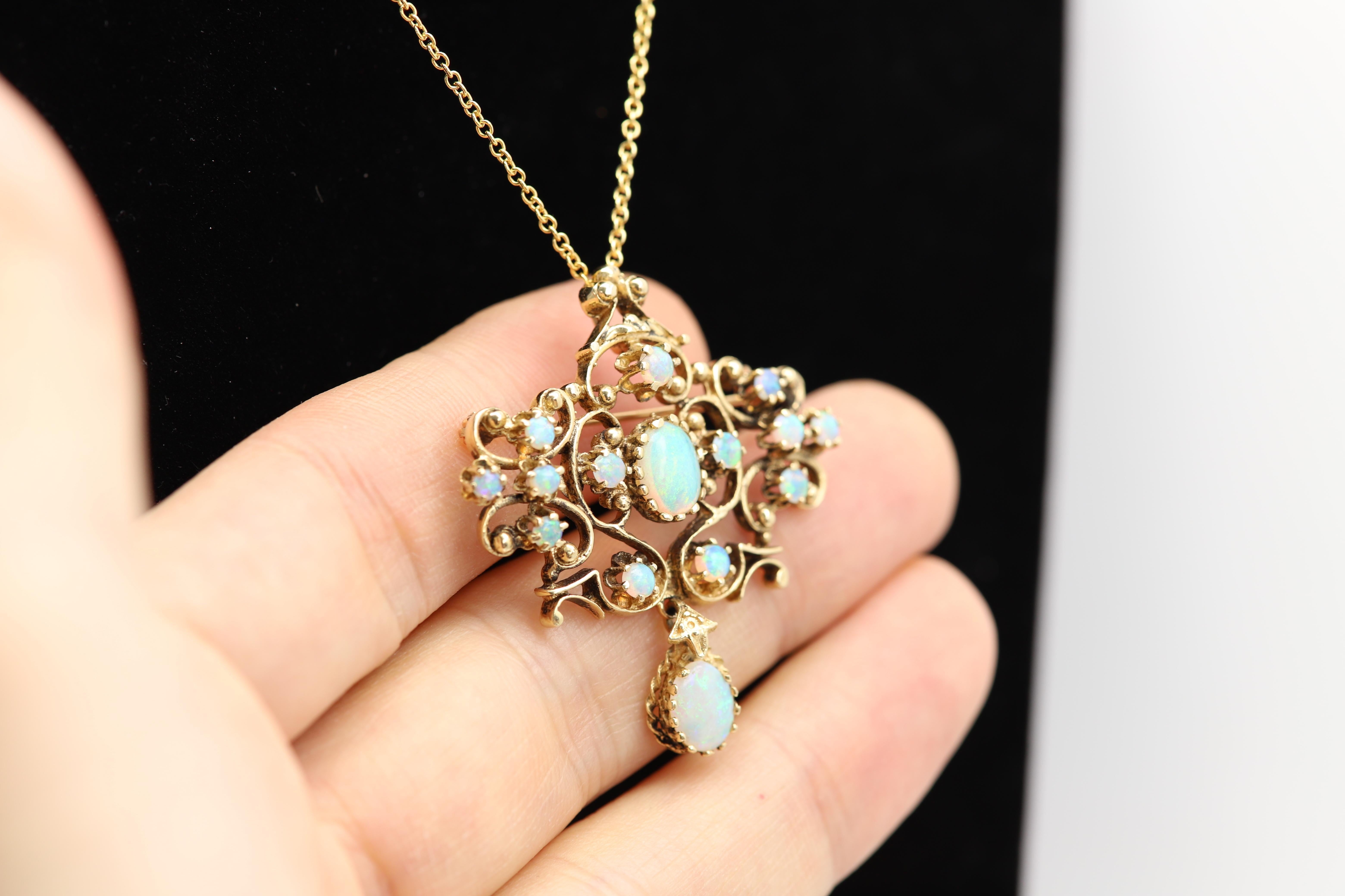 Women's Vintage Art Deco Opal Necklace 14 Karat Gold Brooch pin necklace 1940.'s For Sale