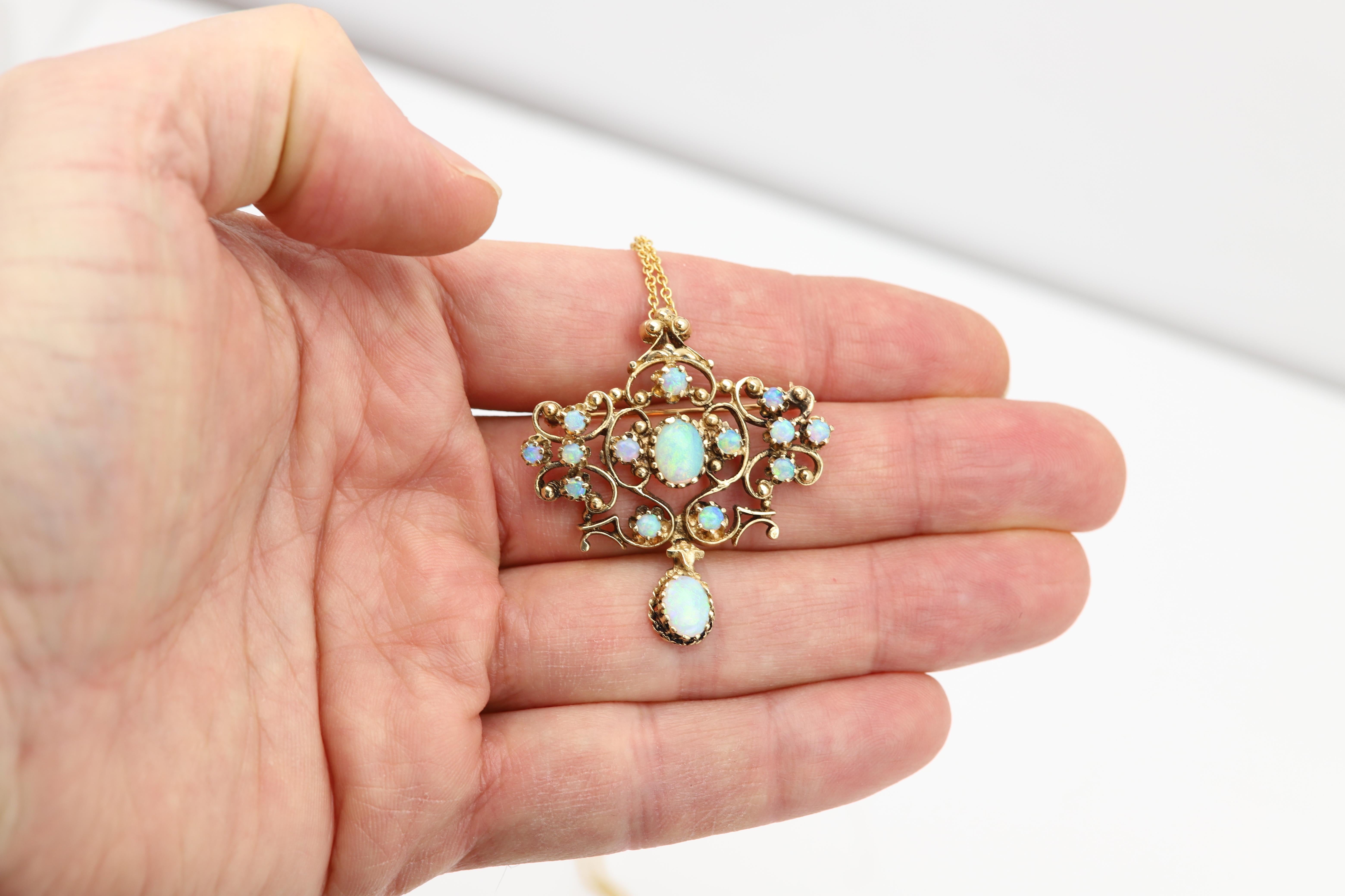 Vintage Art Deco Opal Necklace 14 Karat Gold Brooch pin necklace 1940.'s For Sale 1