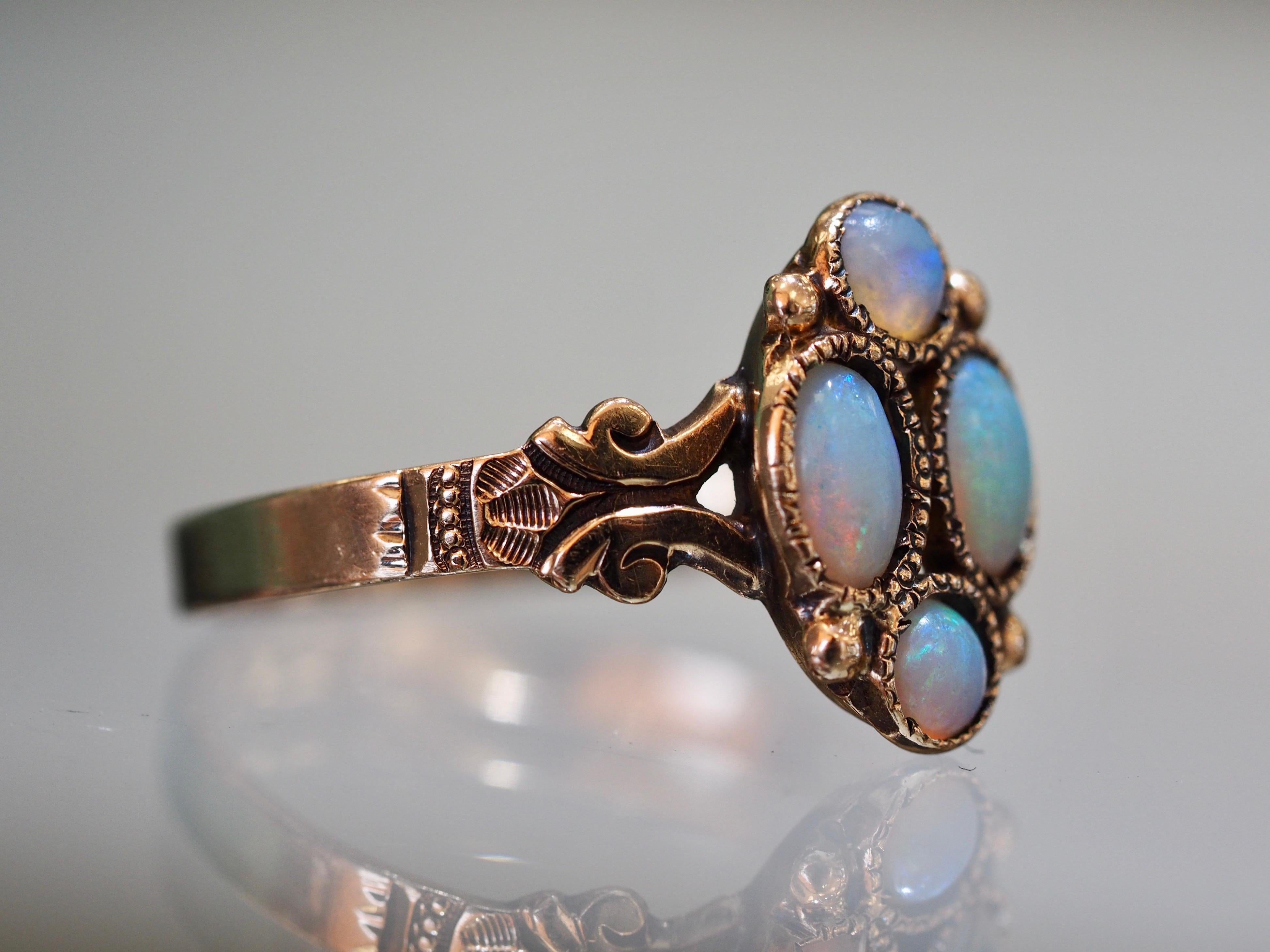 Vintage Art Deco Opal Ring in 14 Karat 2
