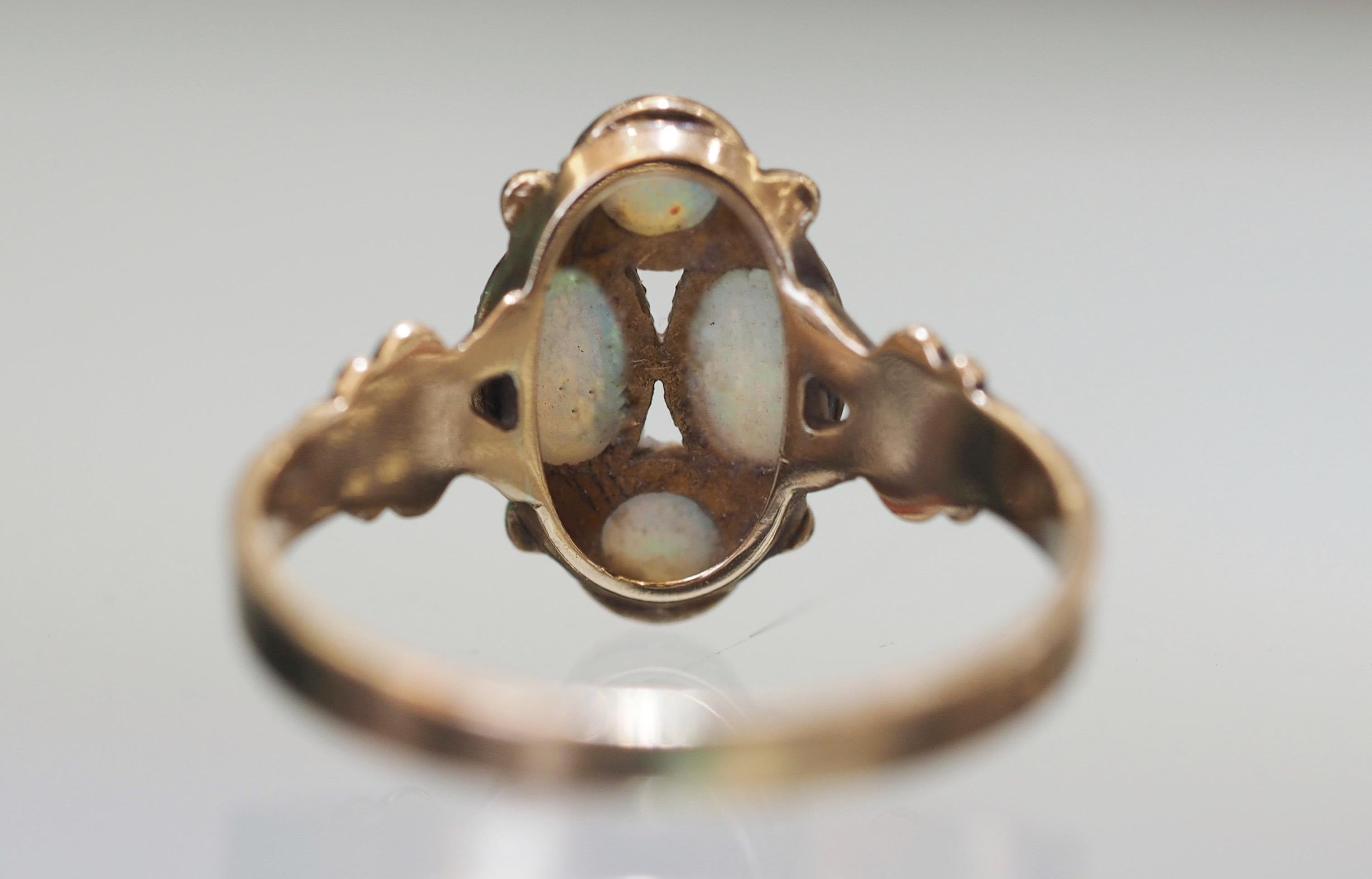 Vintage Art Deco Opal Ring in 14 Karat 3
