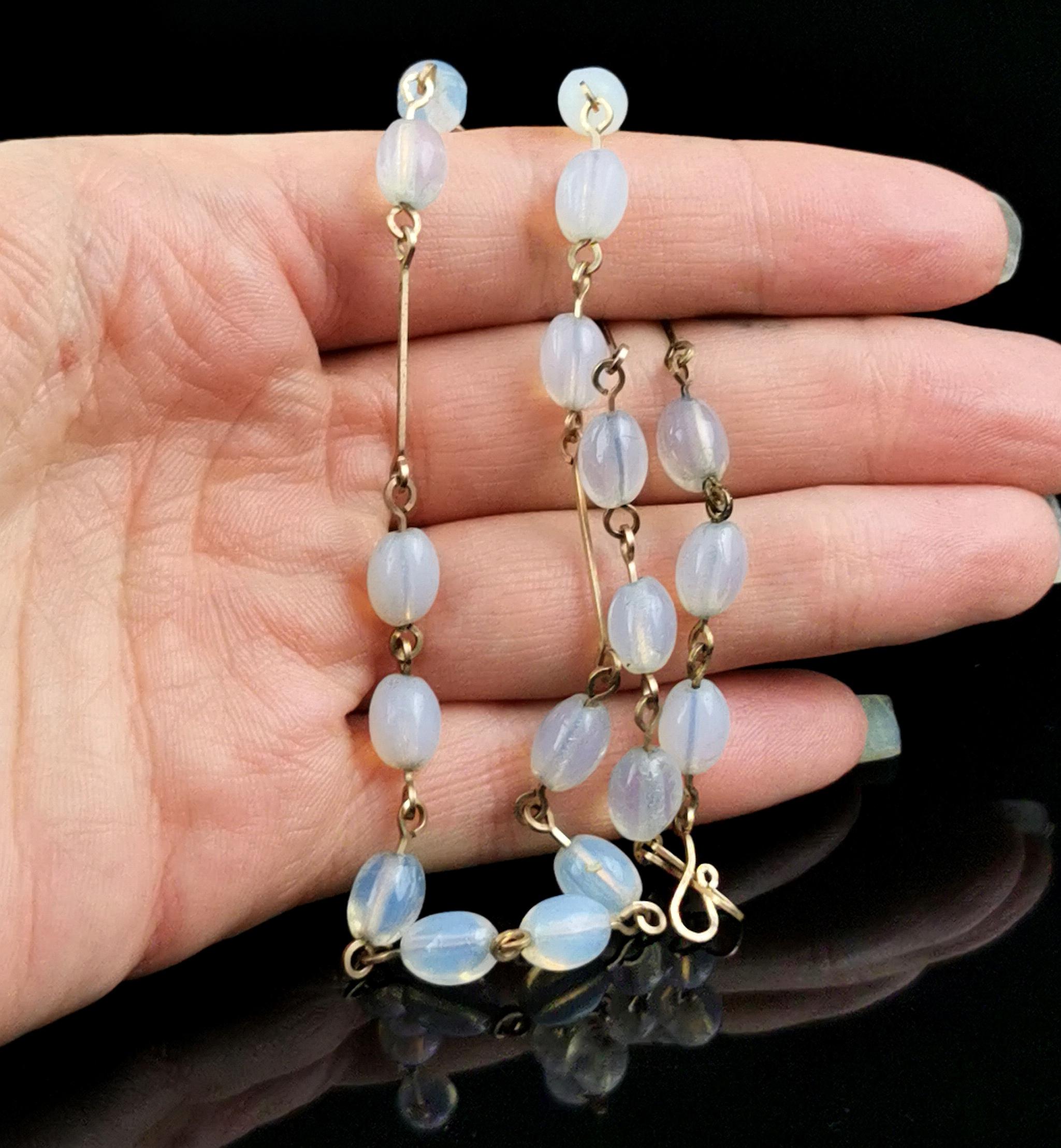 Women's Vintage Art Deco opaline glass bead necklace  For Sale
