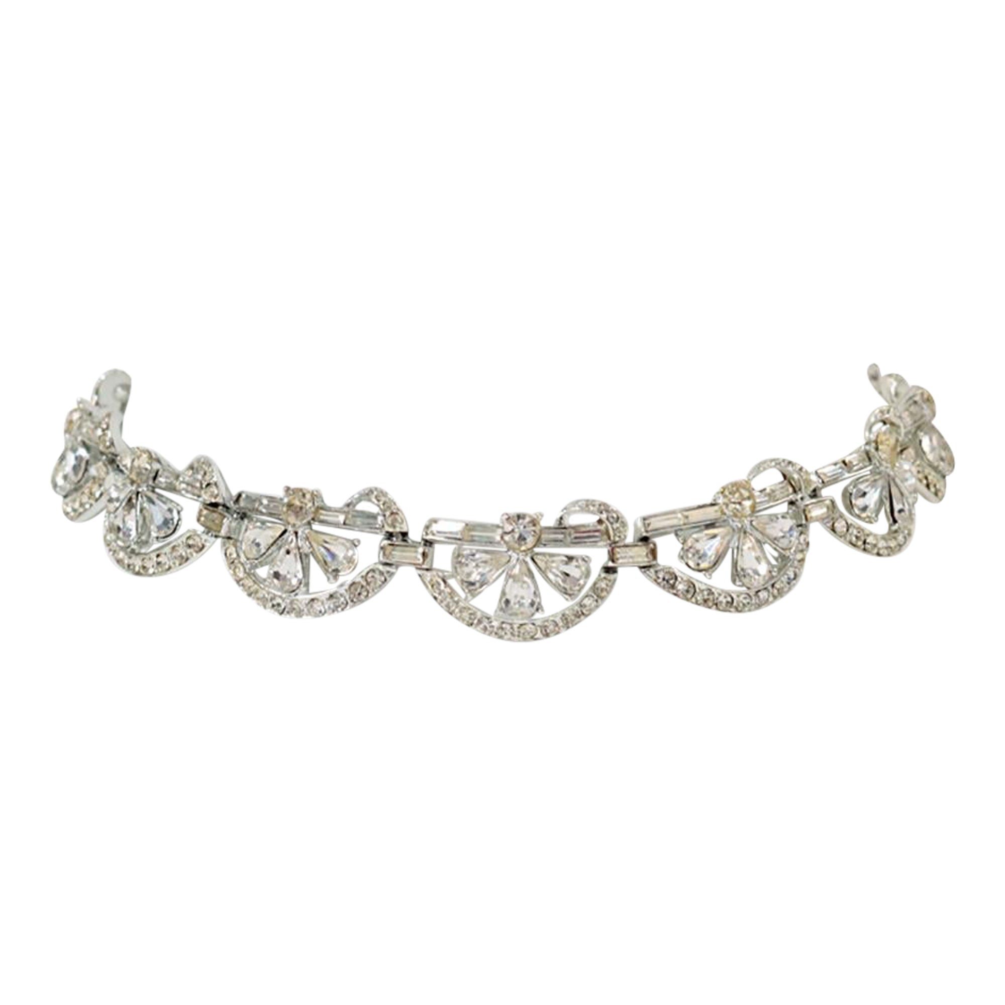 Vintage Art Deco Pave con pera, tondo e baguette, girocollo Circa 1960