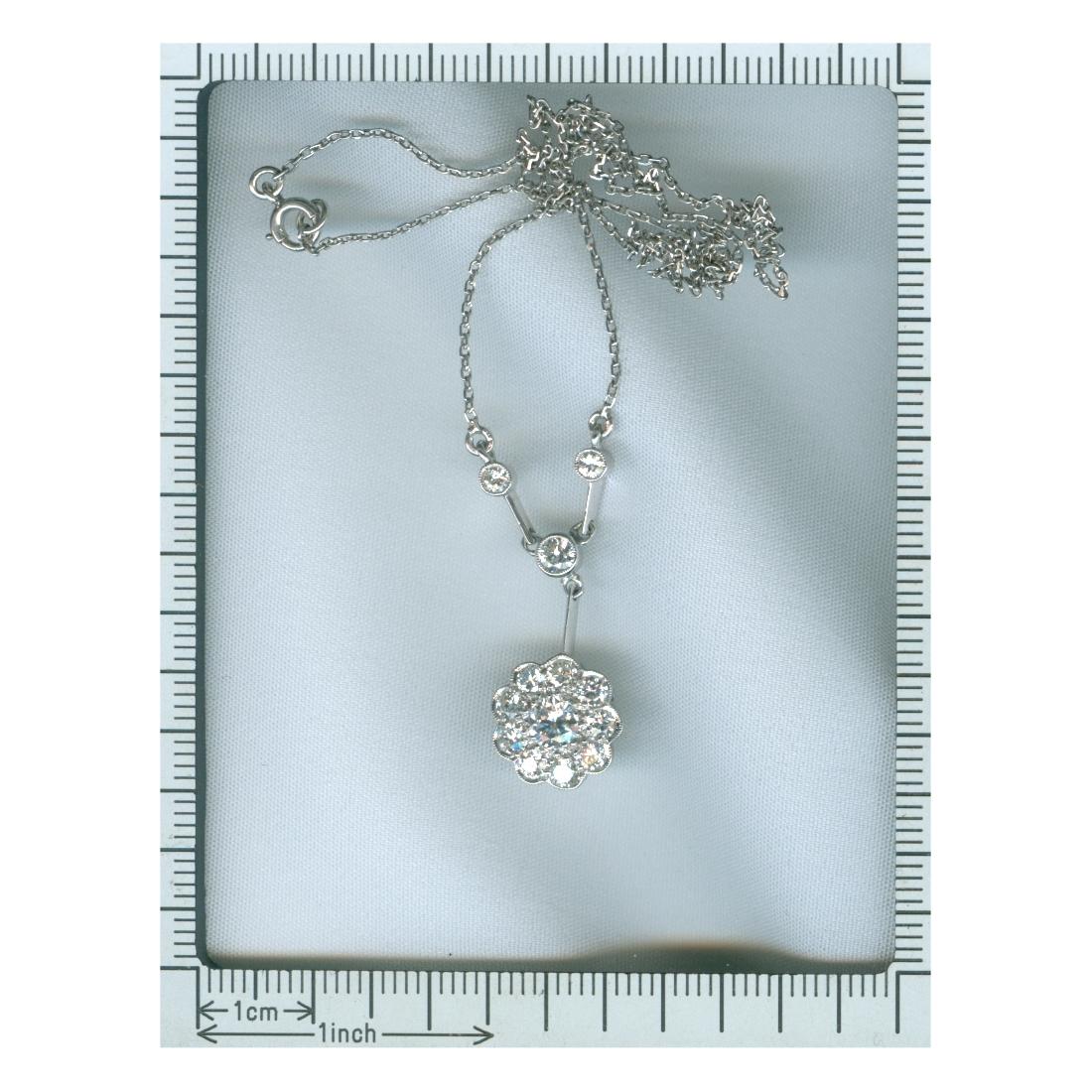 Vintage Art Deco Platinum 1.10 Carat Diamond Chandelier Necklace For Sale 4