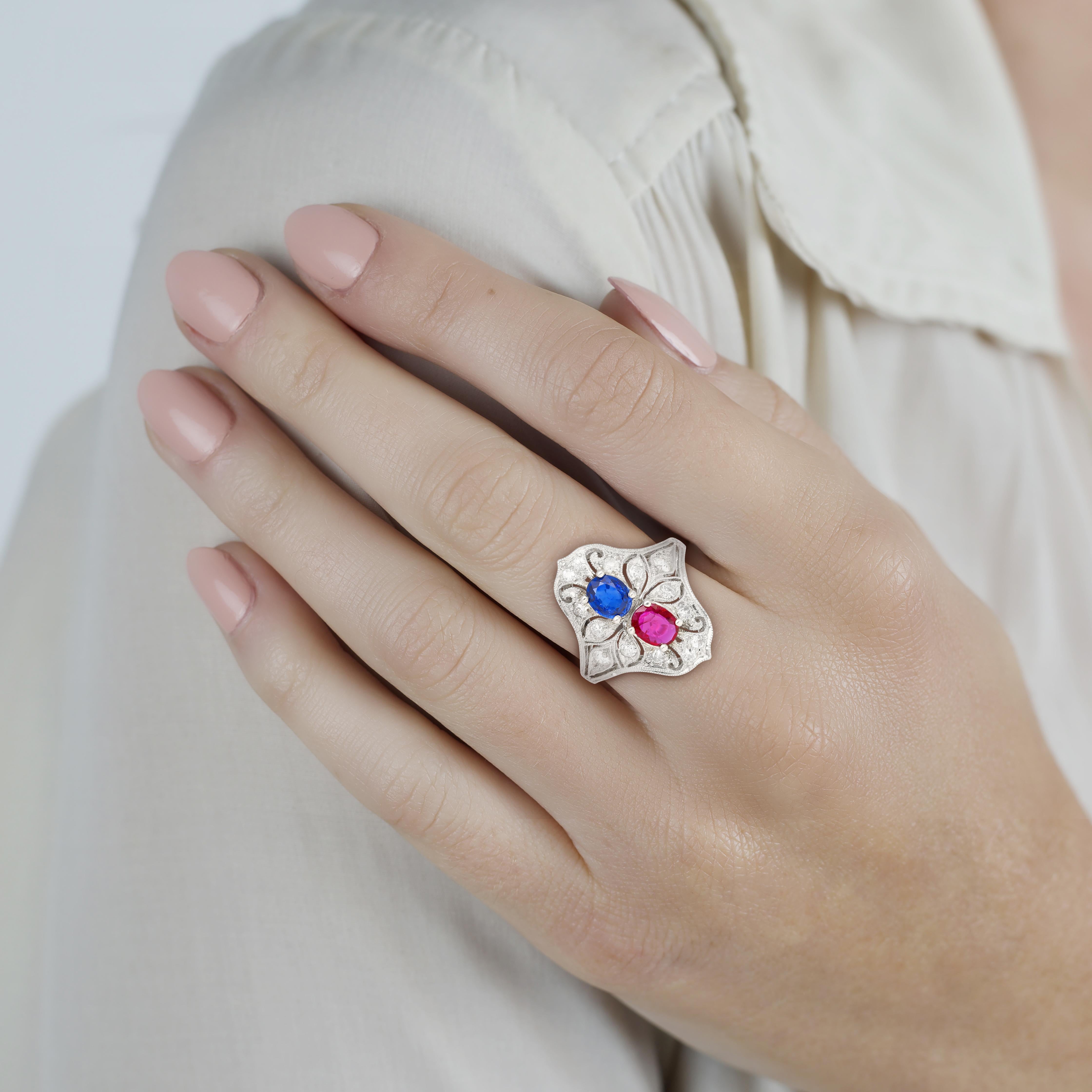 Vintage Art Deco Platinum 1.21 Carat Pink Ruby and Blue Sapphire Ring For Sale 2