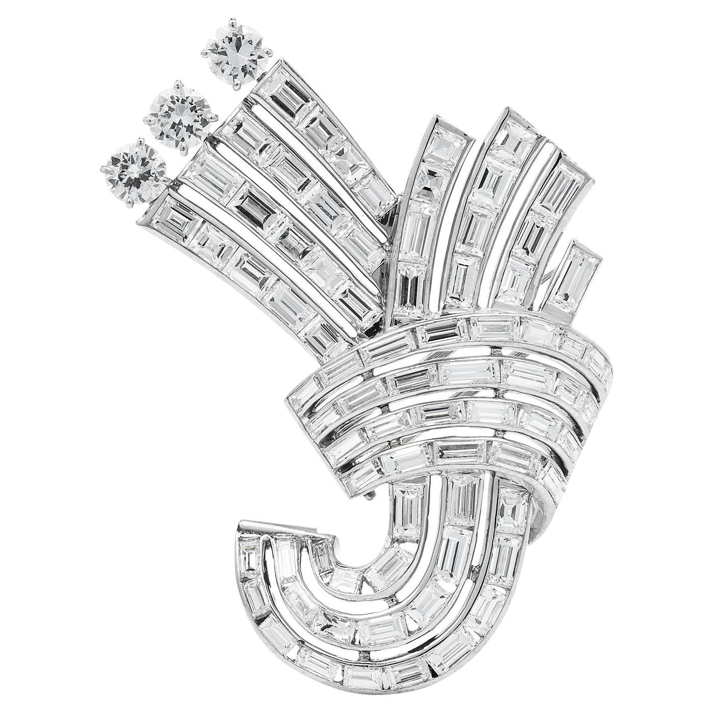 Vintage Art Deco Platinum 13.85cts Diamond Crossover Bouquet Elegant Brooch Pin For Sale
