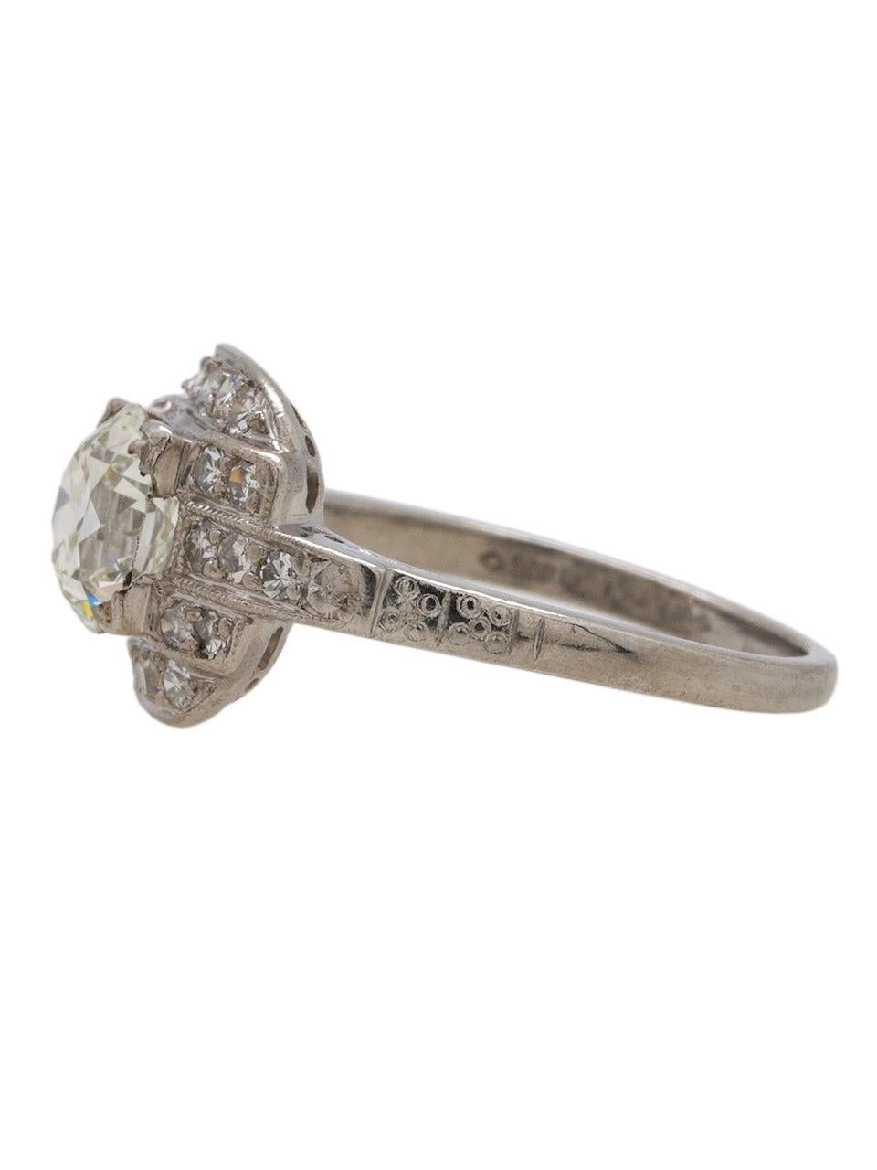 Round Cut Vintage Art Deco Platinum Diamond Engagement Ring 1.00 Carat H-VS2, circa 1930s For Sale