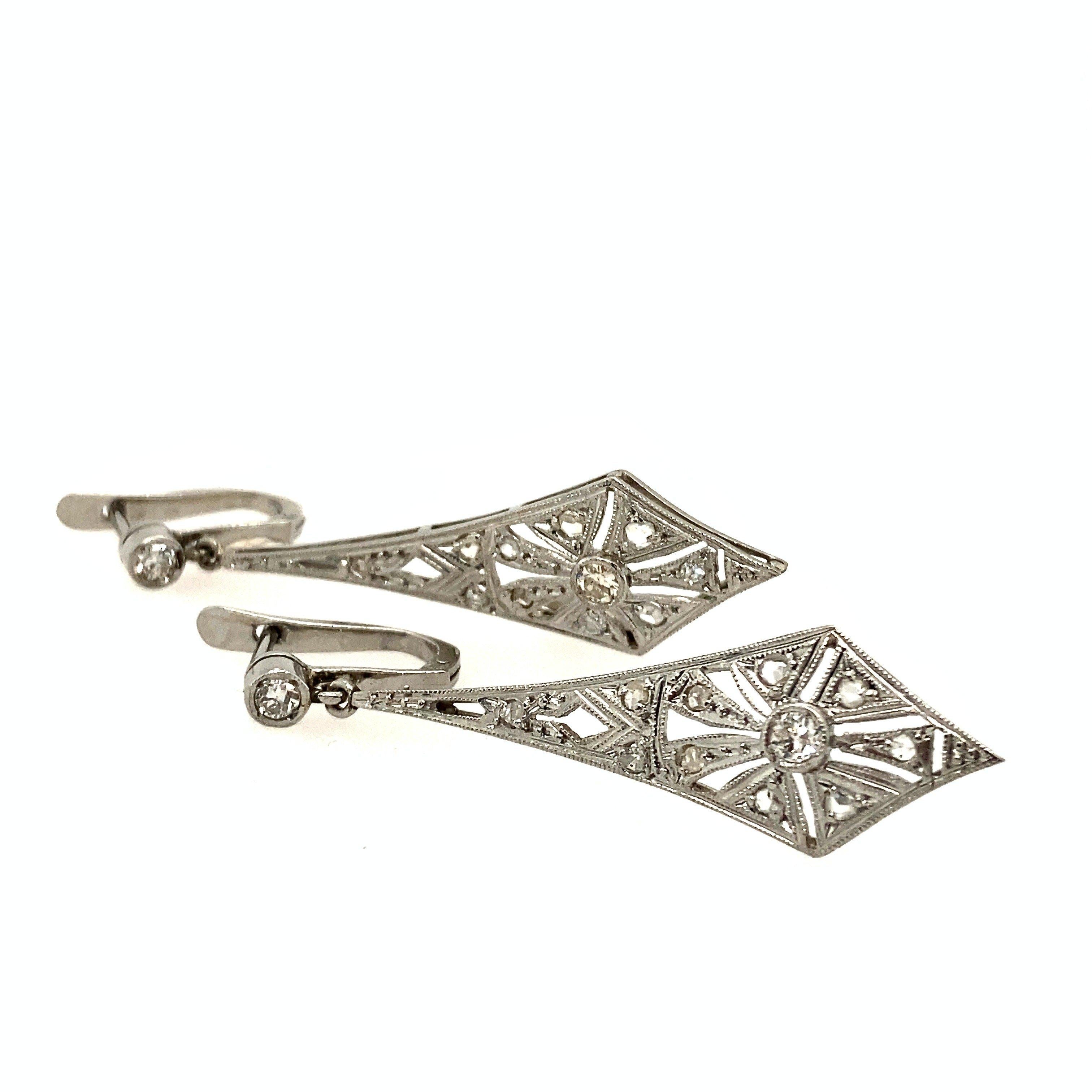 Art Deco Platin-Diamant-Anhänger-Ohrringe im Vintage-Stil (Rosenschliff) im Angebot