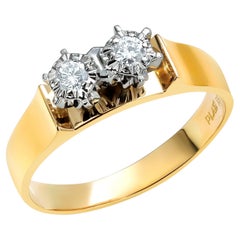 Vintage Art Deco Platinum Eighteen Karat Yellow Gold Diamond Ring Finger