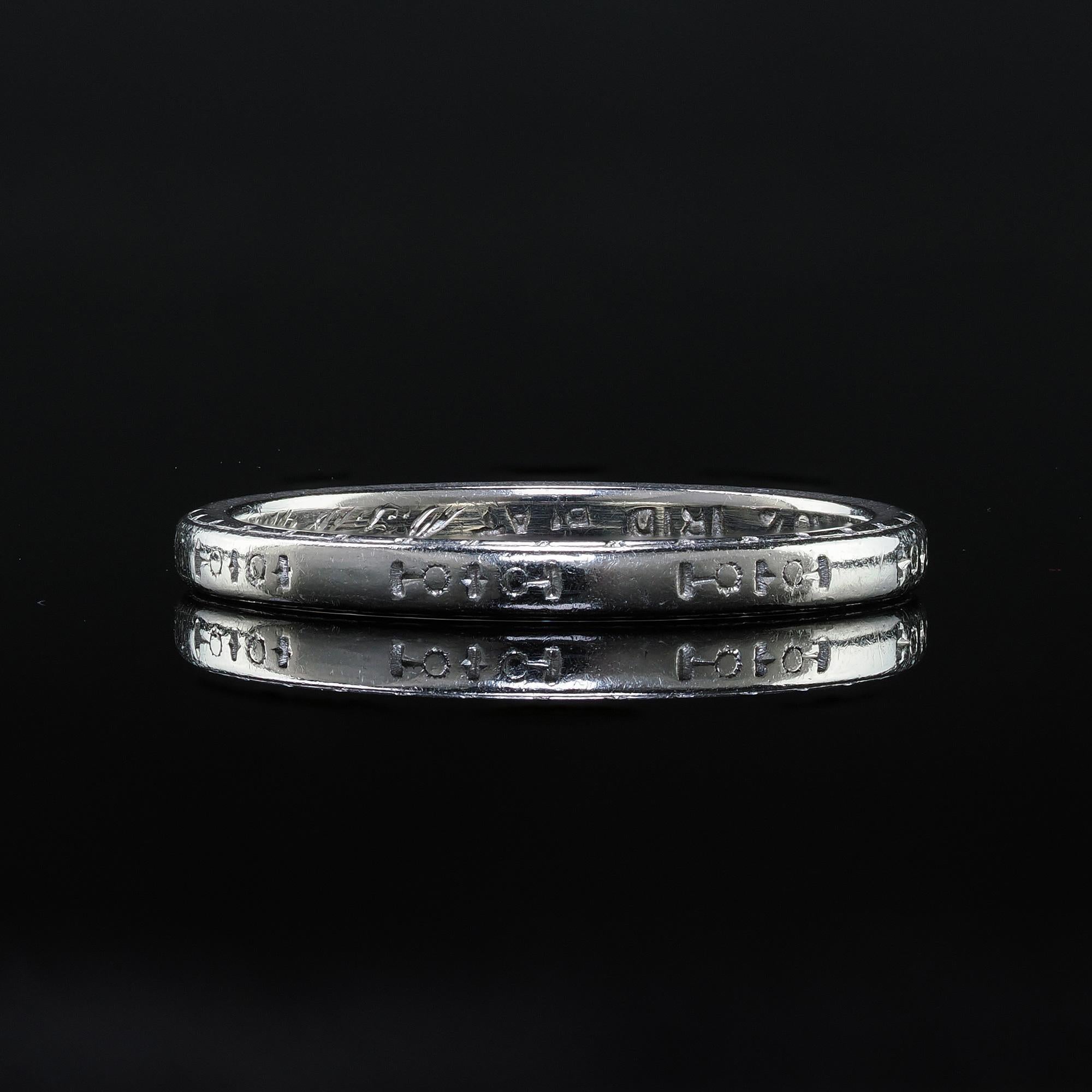 Vintage Art Deco Platin gravierter Vintage-Hochzeitsring - Größe 5 im Angebot 1