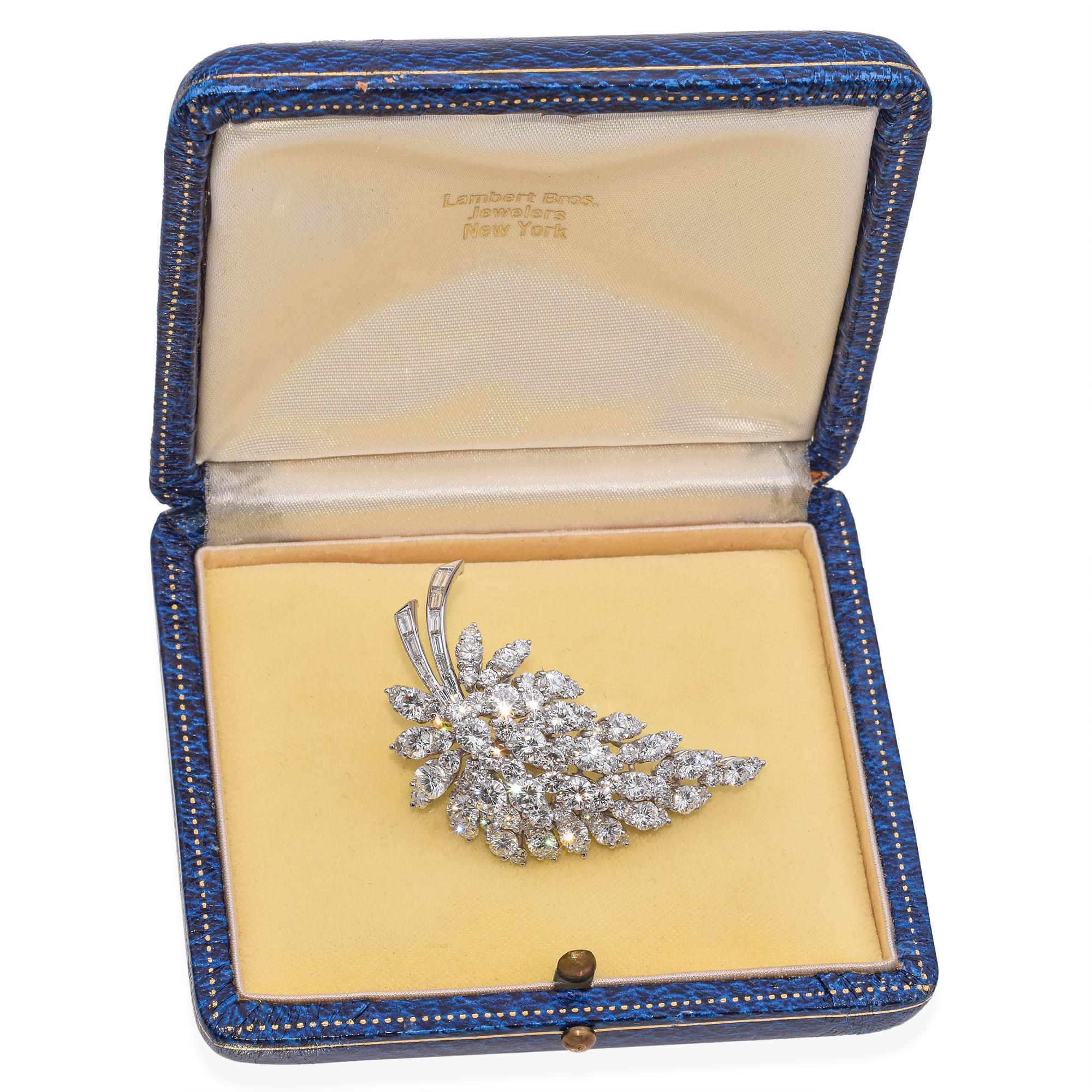 De las mujeres Colgante Broche Vintage Art Decó Platino y Paladio 4,30 TCW Diamante Motivo Hoja
