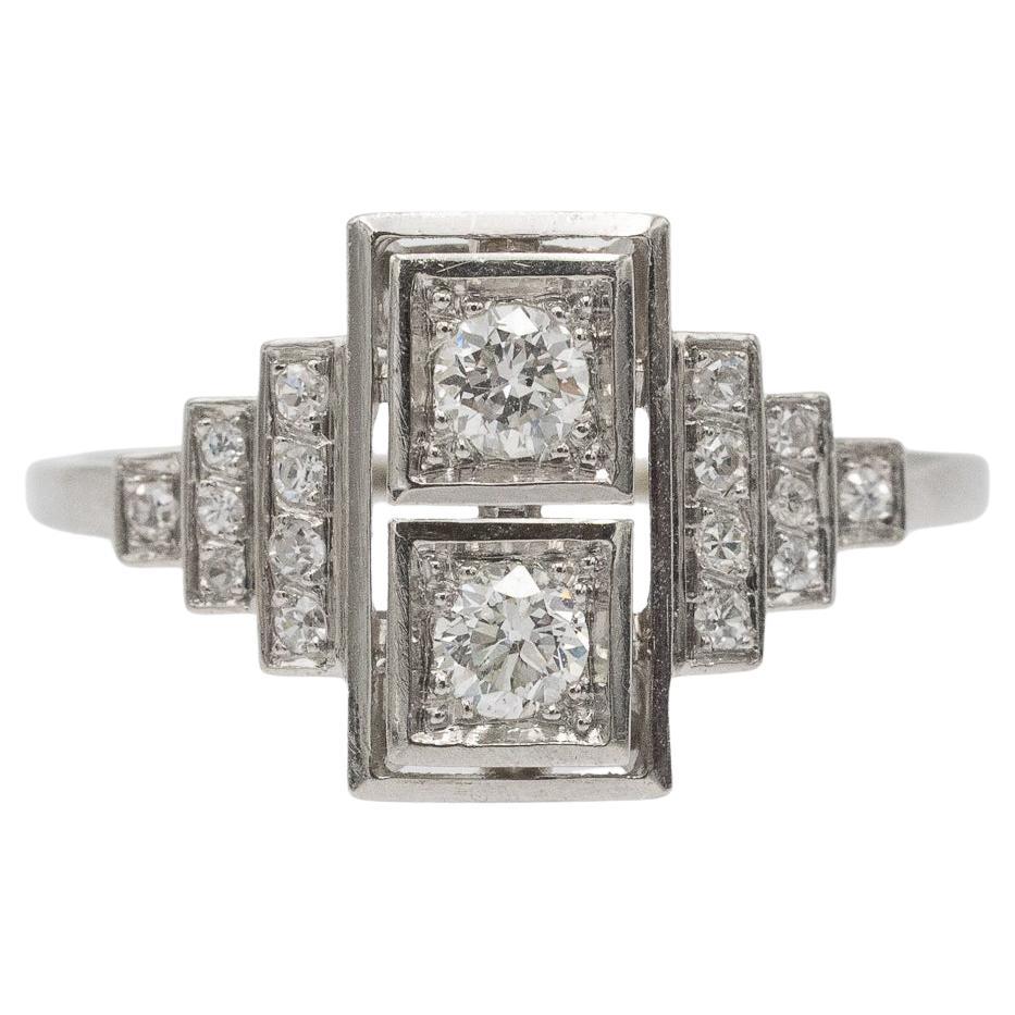 Anello vintage Art Deco in platino con diamanti antichi di taglio Brilliante anni '40