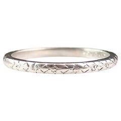 Used Art Deco platinum wedding band ring, Blossom engraved 