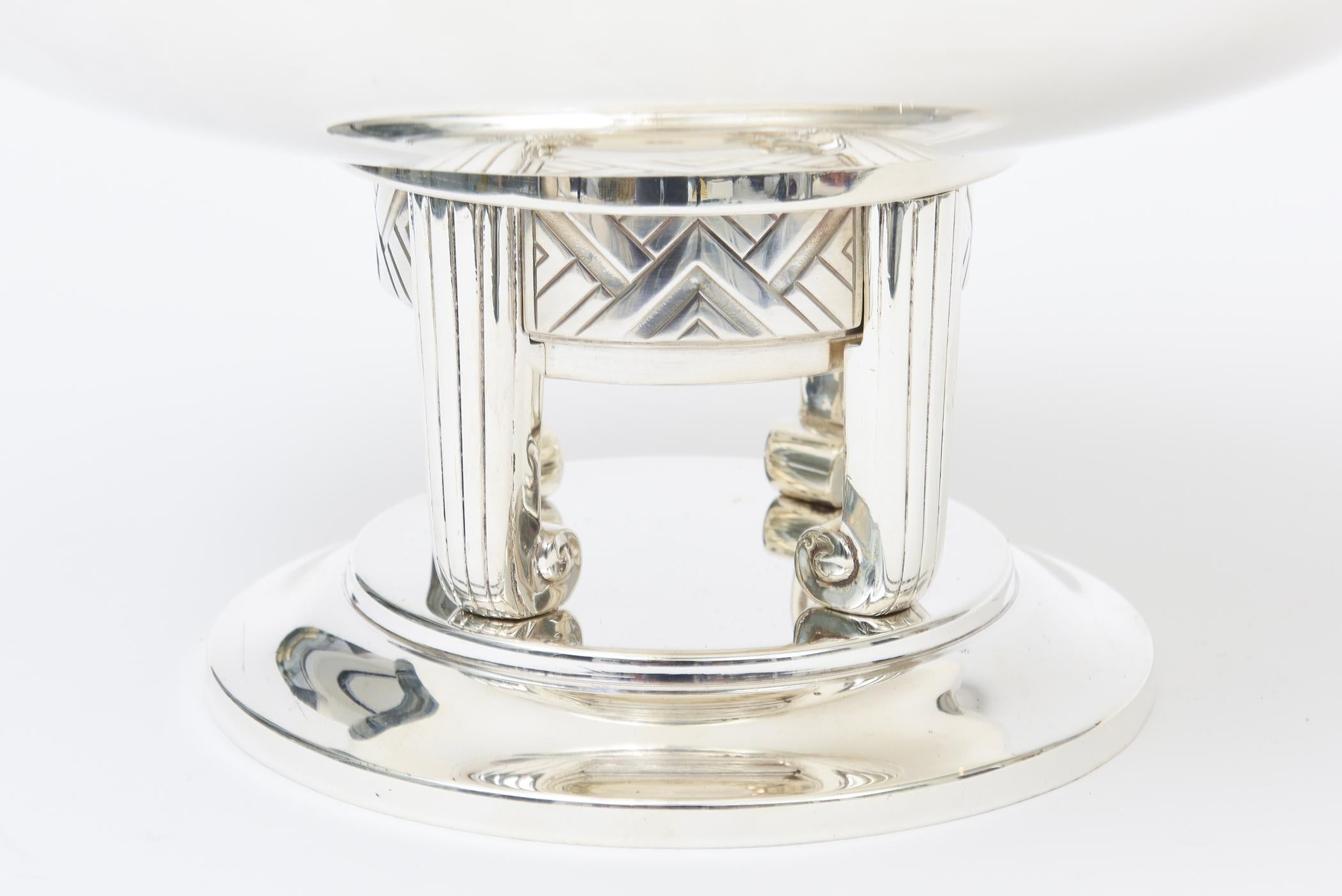 American Vintage Art Deco Rare Hallmarked Apollo Silver-Plate Pedestal Bowl With Chevron For Sale