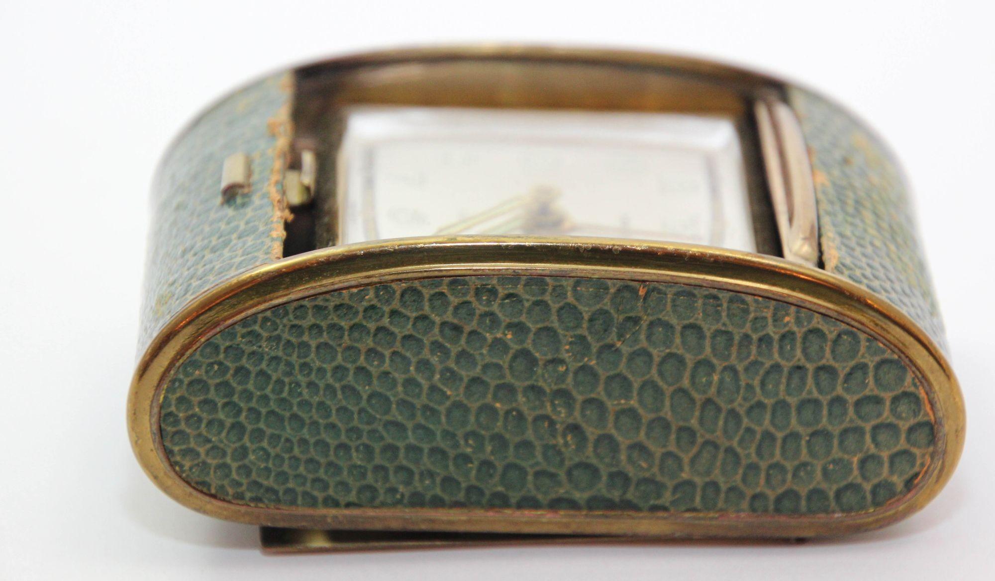 Vintage Art Deco Rensie Travel Alarm Clock in Brass and Green Shagreen 1930s For Sale 3