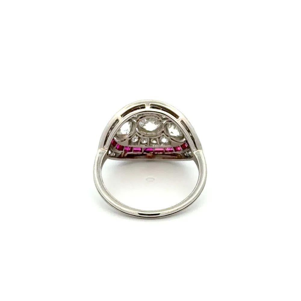 Vintage Art Deco Revival 3 Stone Diamond and Ruby Platinum Statement Ring In Excellent Condition For Sale In Montreal, QC
