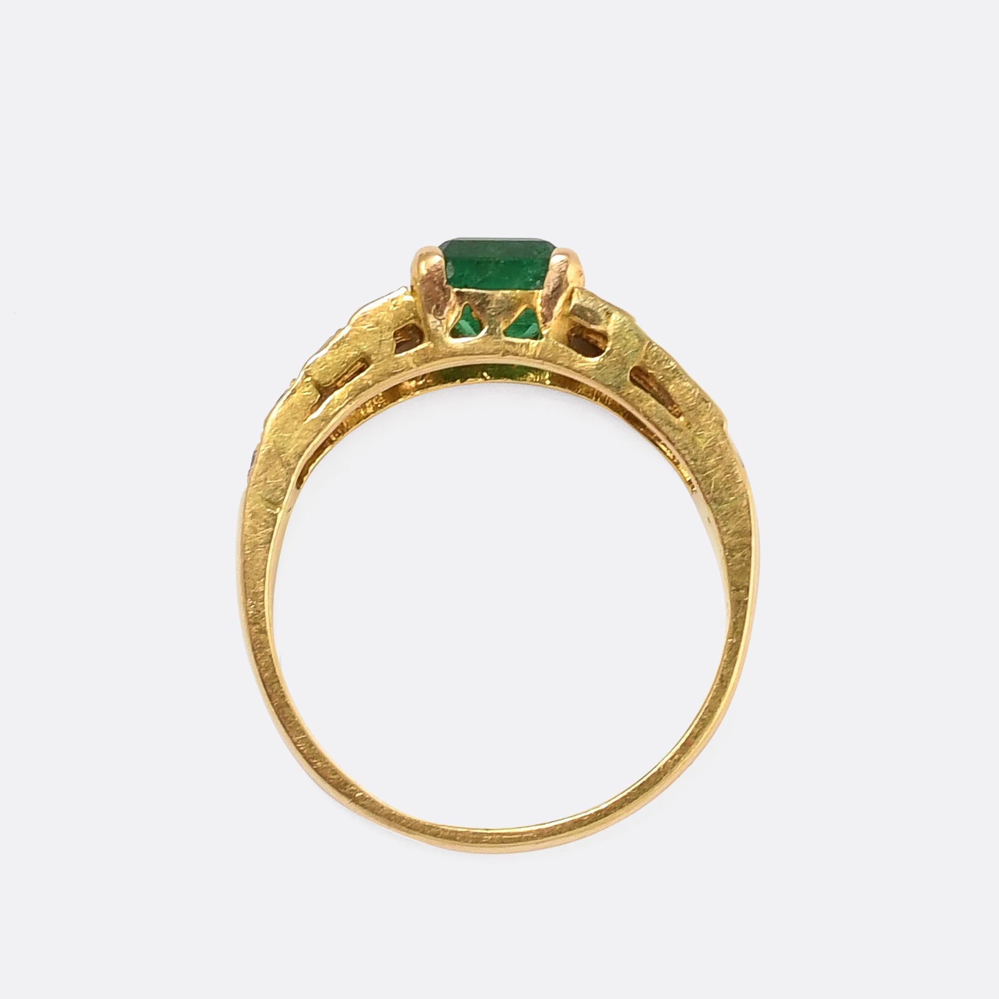 Vintage Art Deco Style Emerald Diamond Ring In Good Condition In Sale, Cheshire