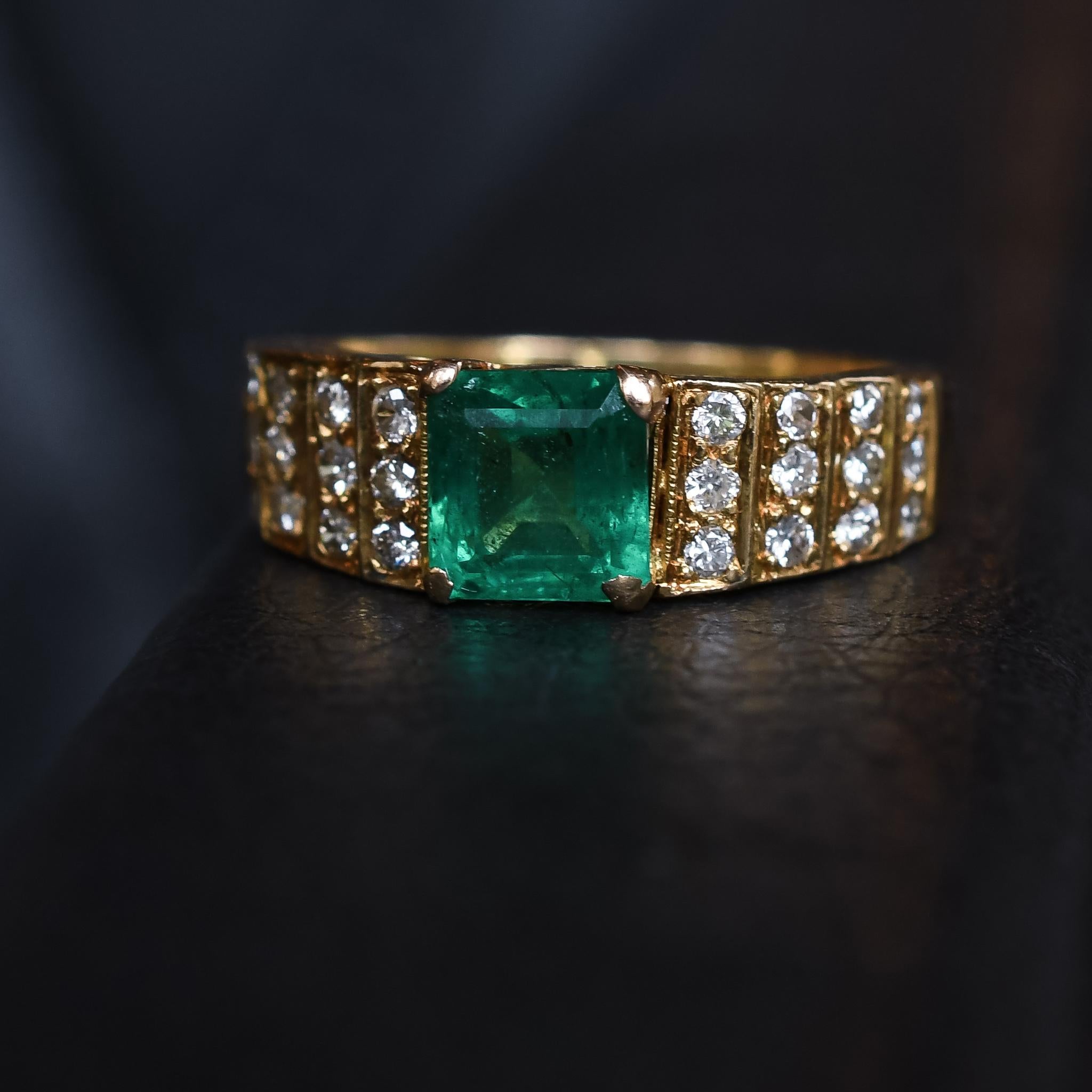 Women's or Men's Vintage Art Deco Style Emerald Diamond Ring