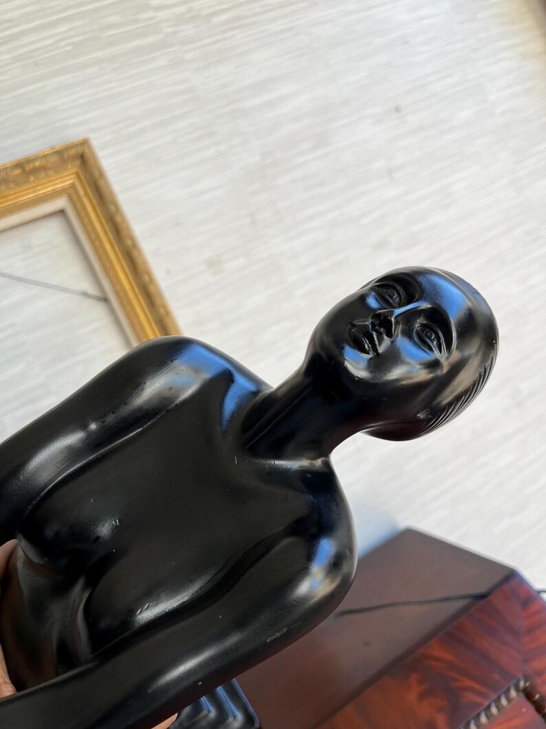Vintage Art Deco Revival Nude Frau Stretching Kugellampe, Vintage im Zustand „Gut“ im Angebot in Portsmouth, VA
