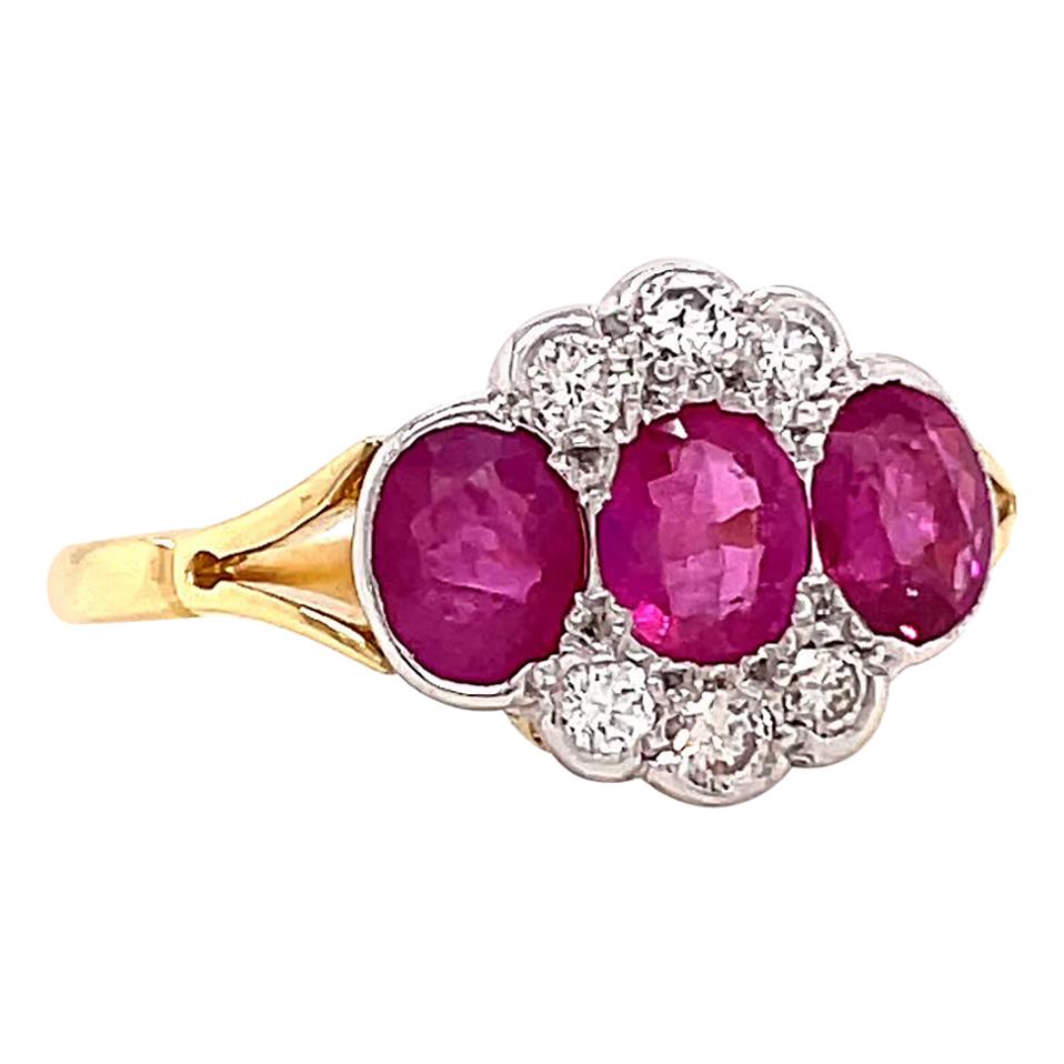 Vintage Art Deco Style Ruby Diamond 18 Karat Gold Ring