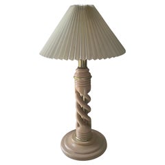 Lampe de bureau vintage de style Art Déco Revival en bois de bouleau torsadé avec accents dorés