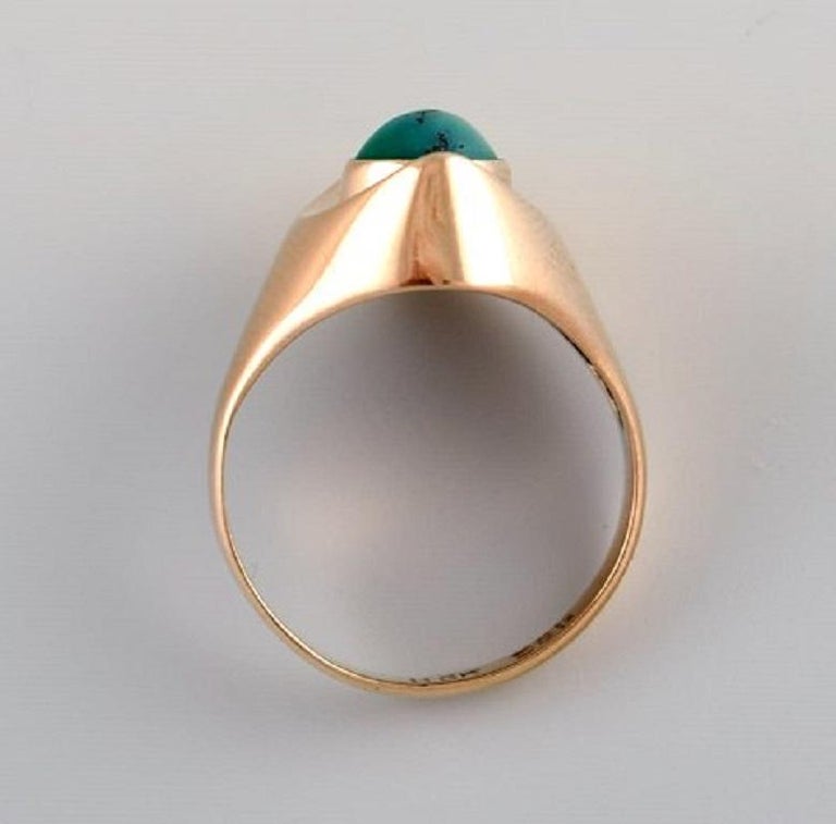 Vintage Art Deco Ring in 14 Carat Gold Adorned with Green Malachite