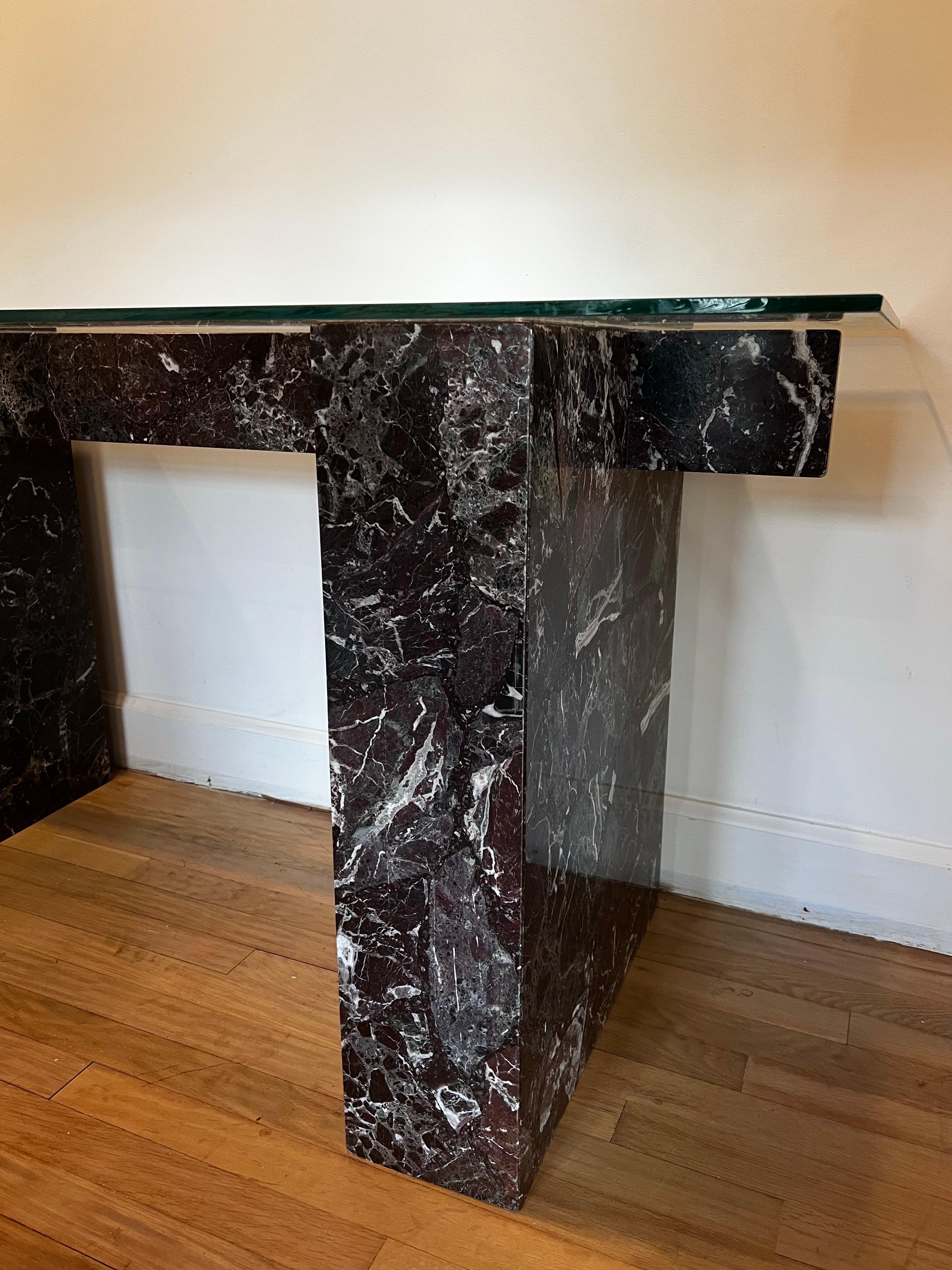 italien Table de salle à manger vintage Art Déco Rosso Levanto en marbre avec plateau en verre en vente