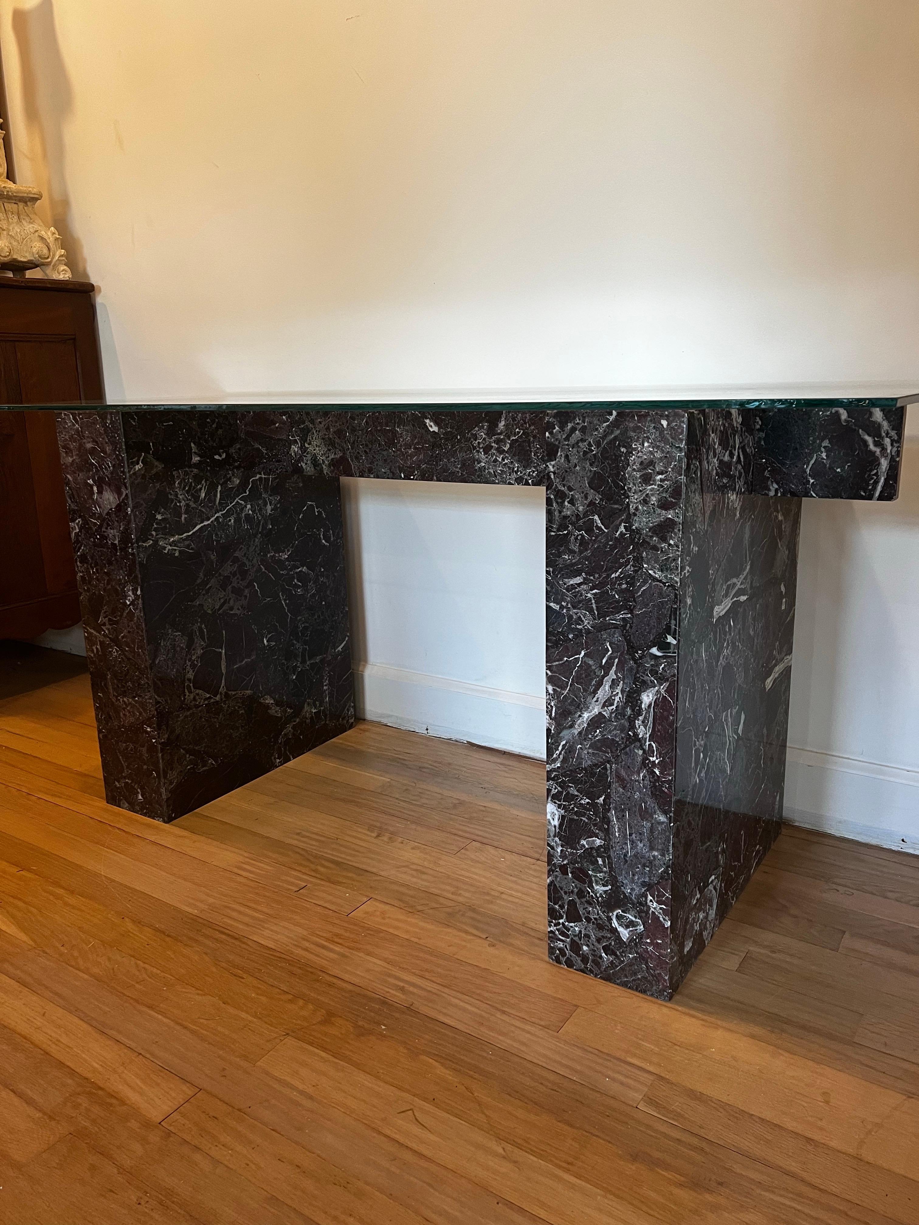 Table de salle à manger vintage Art Déco Rosso Levanto en marbre avec plateau en verre Bon état - En vente à Los Angeles, CA