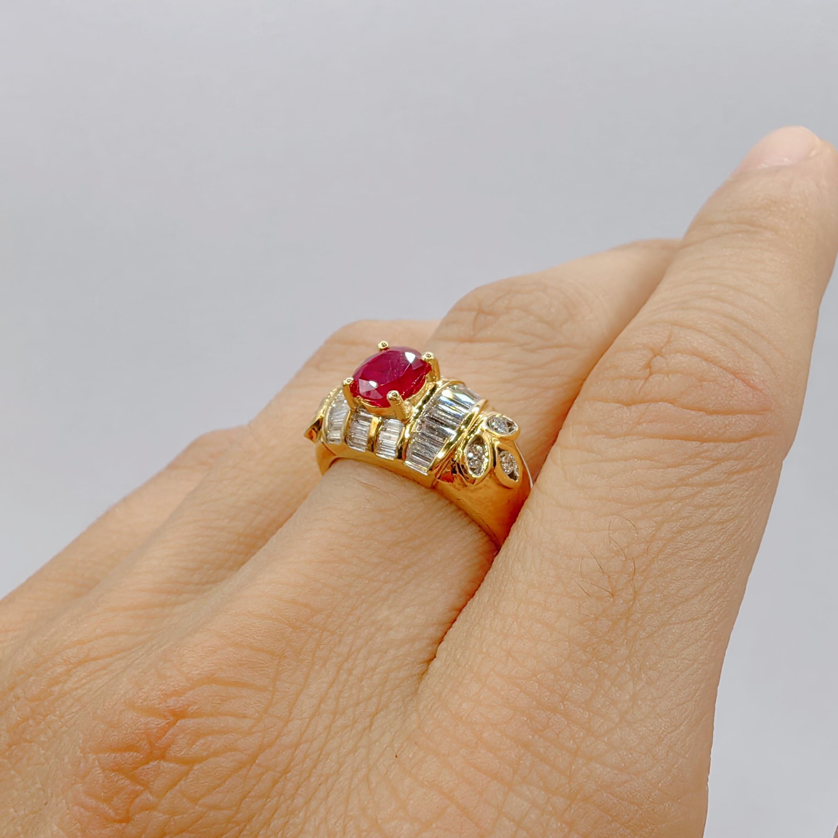 Vintage Art Deco Round-cut Ruby Tapered Baguette Diamond Ring in 20K Yellow Gold For Sale 4