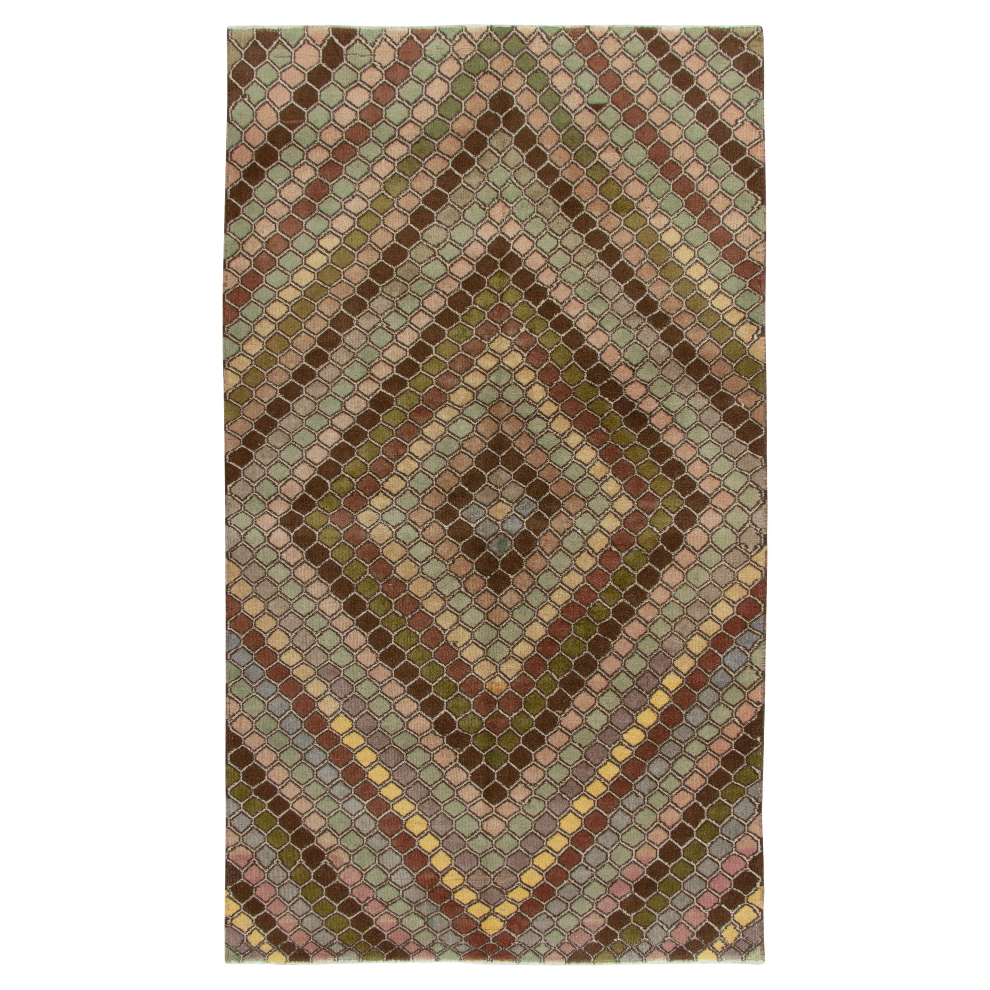 Vintage-Art-déco-Teppich im Vintage-Stil mit beige-braunem, rosa und blauem Diamantmuster von Teppich & Kelim im Angebot