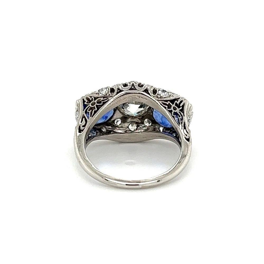 Vintage Art Deco Sapphire and Diamond 3 Stone Platinum Ring In Excellent Condition For Sale In Montreal, QC