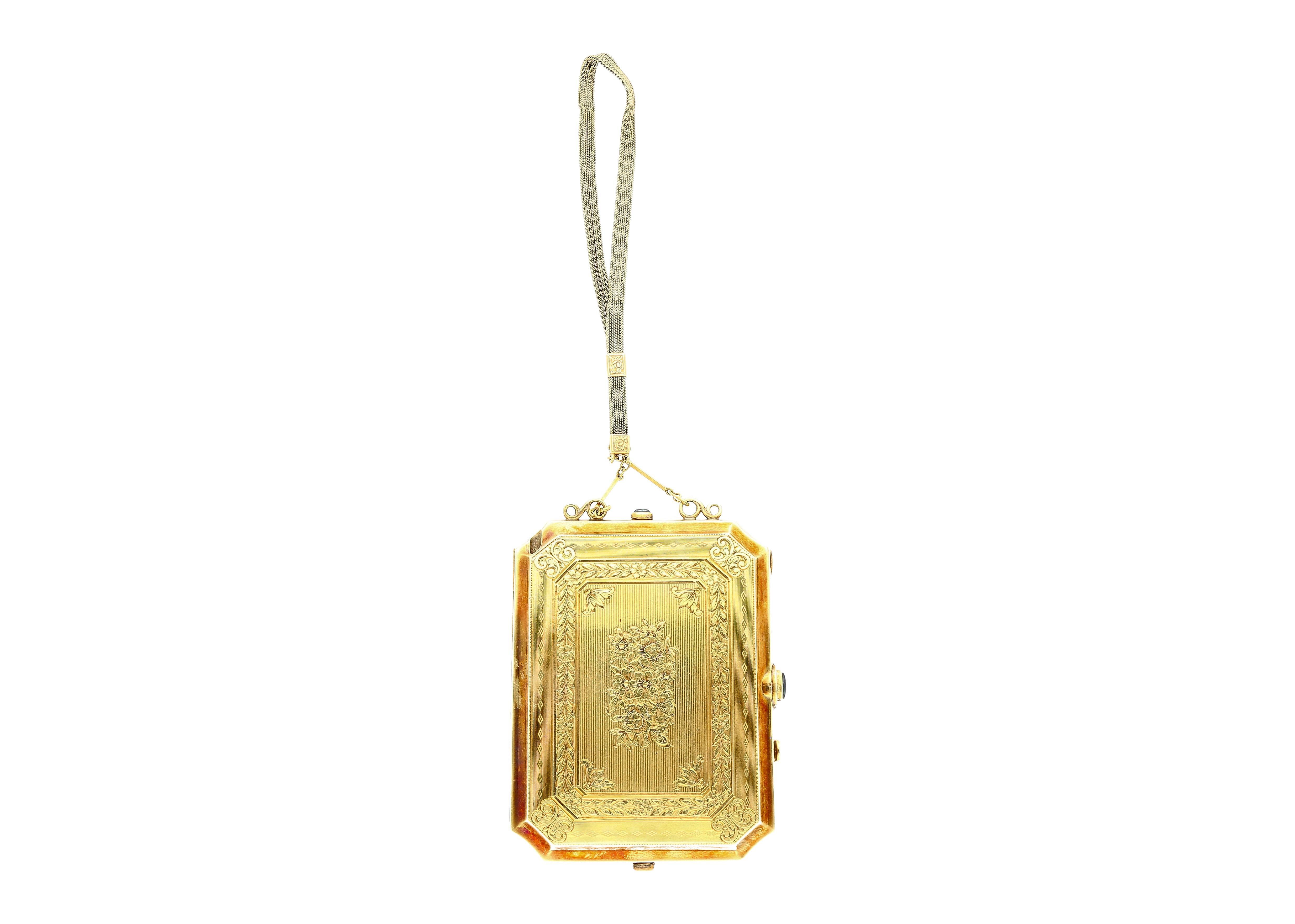 Art Deco Sapphire and Diamond Ladies Powder Box 

Art Deco ladies powder box with diamond and sapphire detailing. A testament to opulent vintage elegance. This box showcases numerous rectangular blue sapphires and round-cut diamonds adorning the