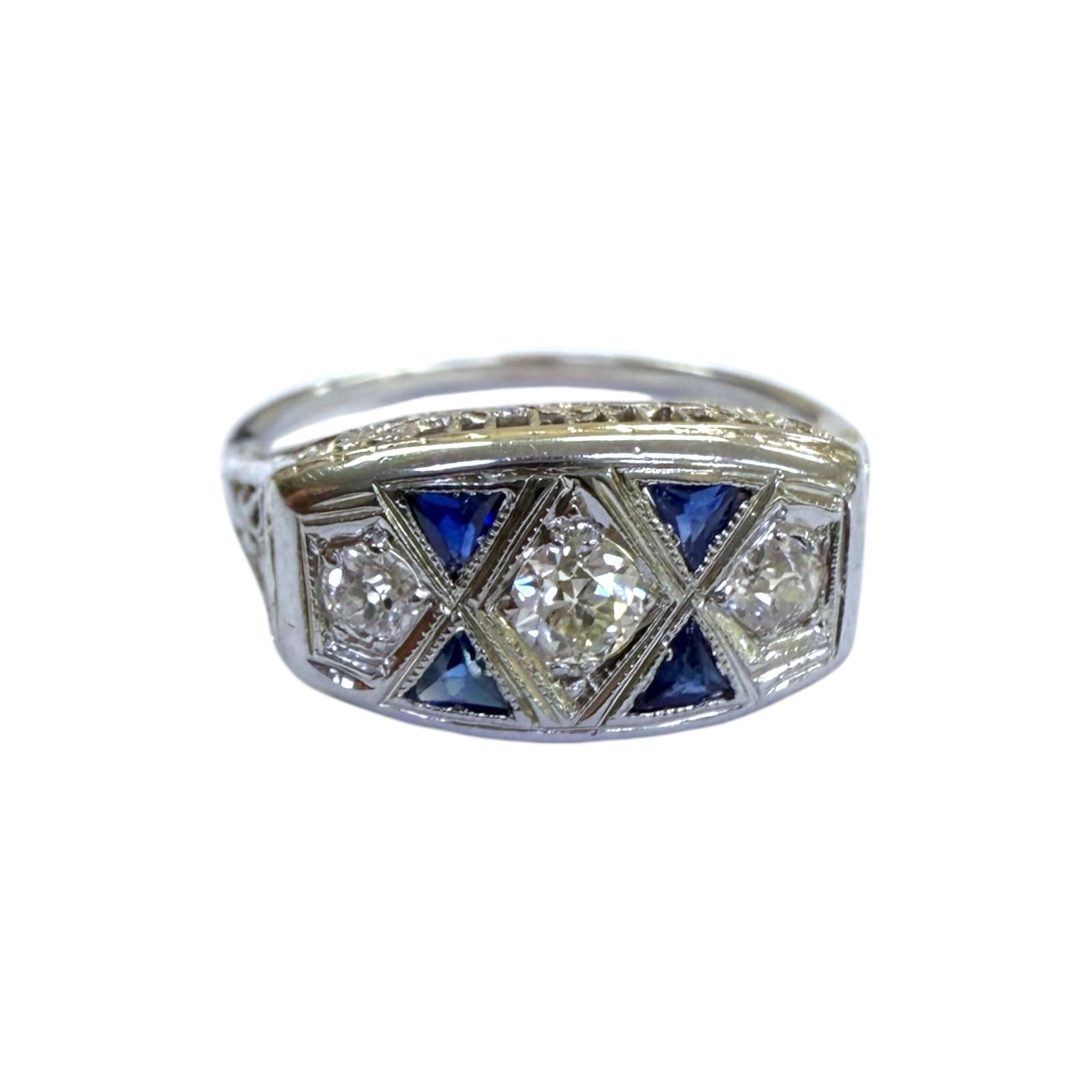 Vintage Art Deco Sapphire & Diamond Cocktail Ring 18K White Gold im Zustand „Hervorragend“ im Angebot in Montgomery, AL