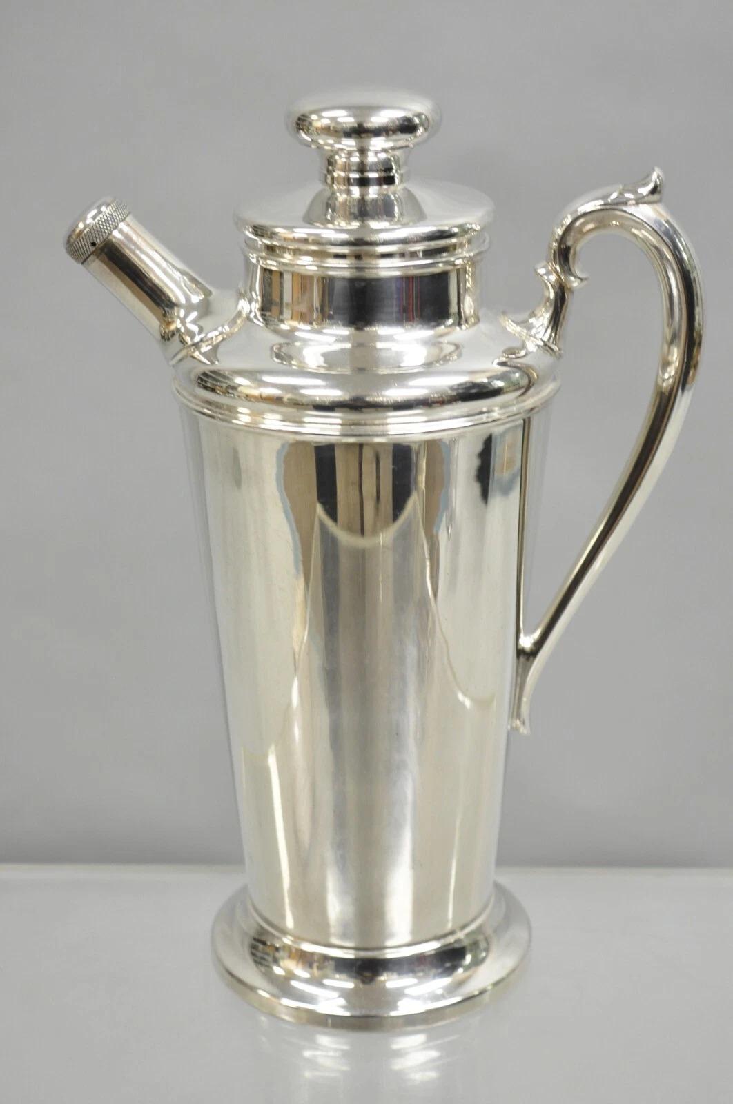 Vintage Art Deco Sheffield Silver Plated 332 USA Martini Cocktail Shaker Pitcher For Sale 5