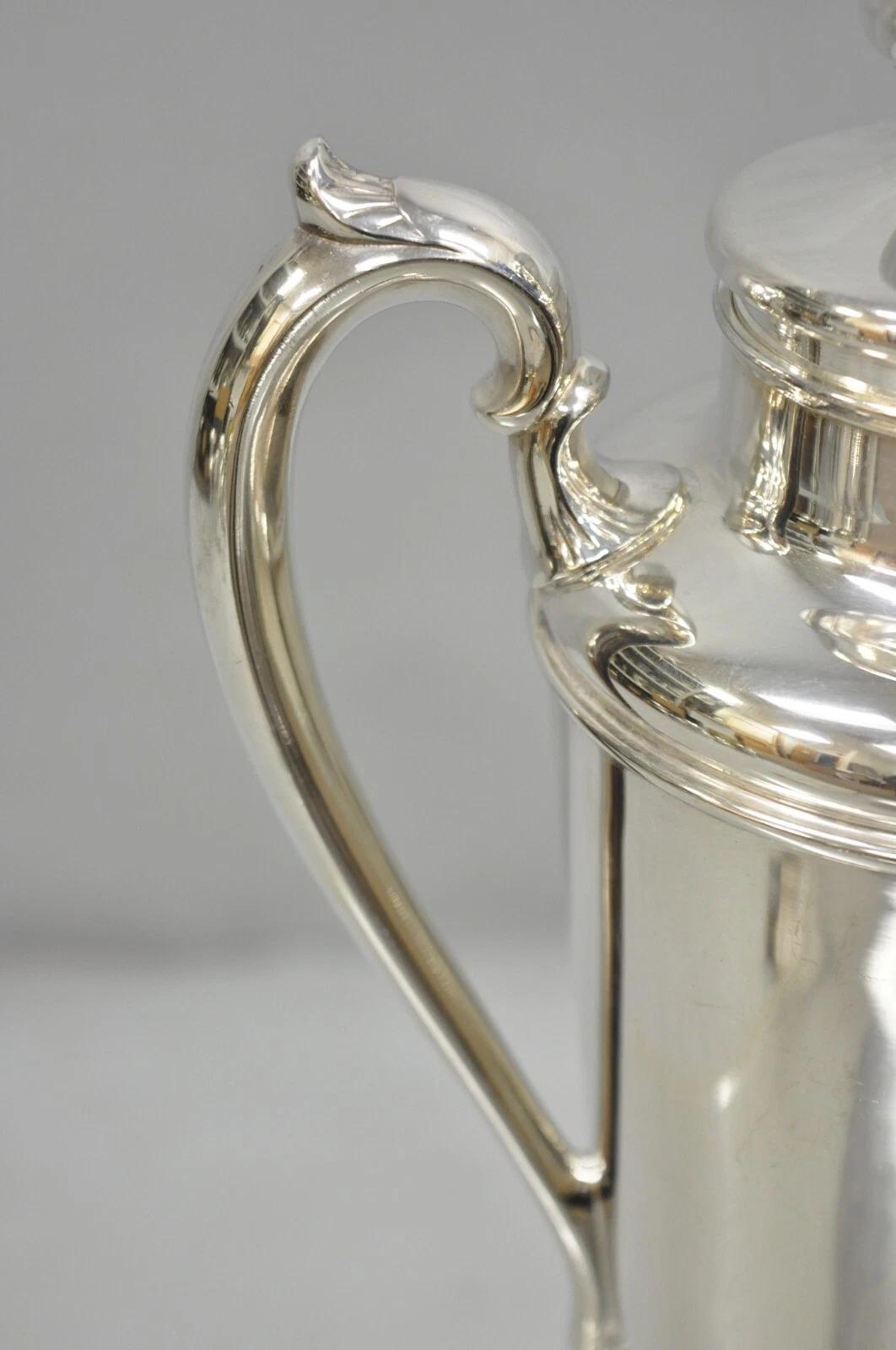 20th Century Vintage Art Deco Sheffield Silver Plated 332 USA Martini Cocktail Shaker Pitcher For Sale