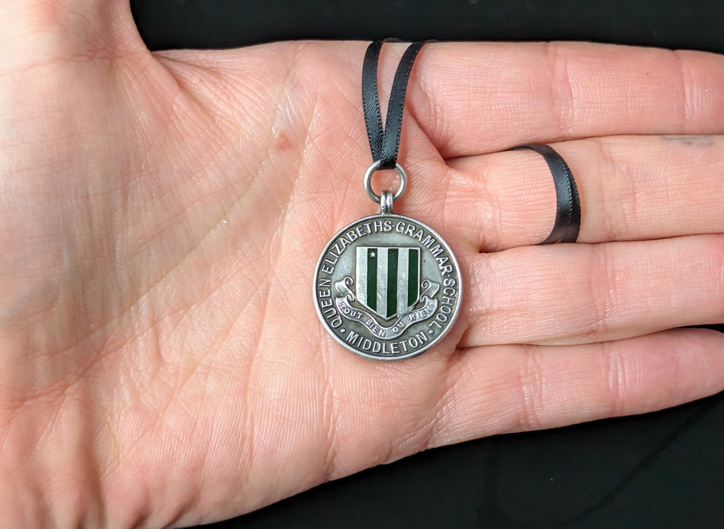 Vintage Art Deco silver and enamel fob pendant, School sports  In Good Condition For Sale In NEWARK, GB