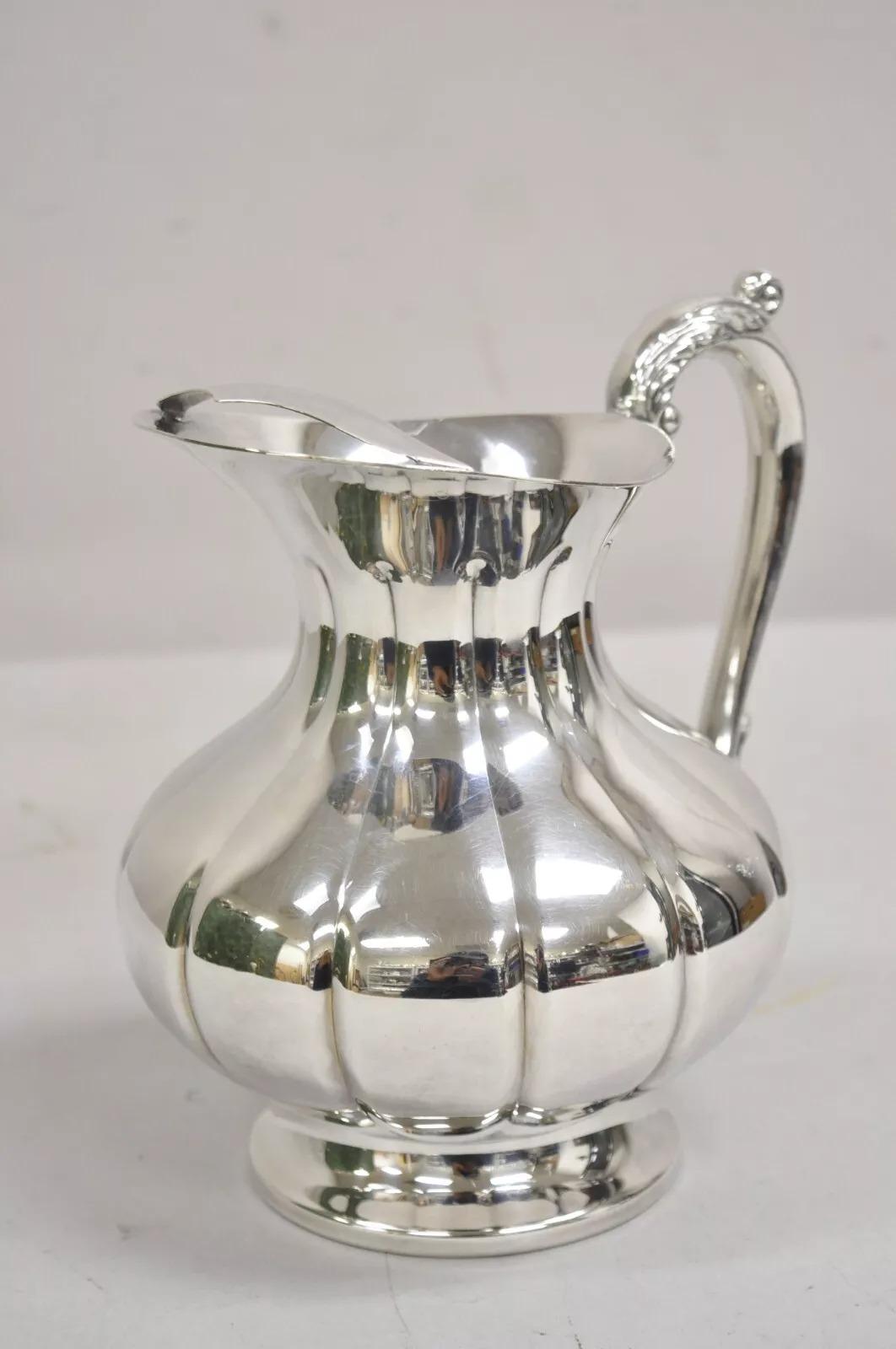 Versilberter, bauchiger Vintage-Wasserkrug mit Fuß im Art déco-Stil, Art déco-Stil im Angebot 4