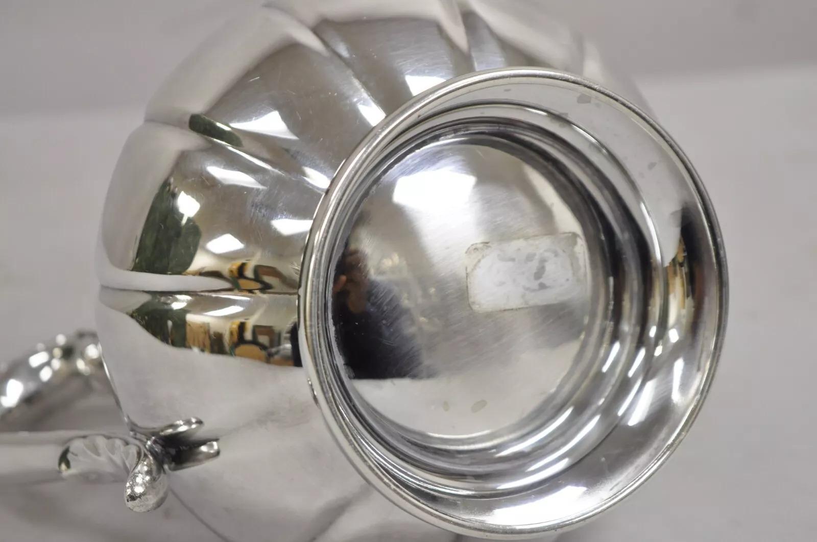 Versilberter, bauchiger Vintage-Wasserkrug mit Fuß im Art déco-Stil, Art déco-Stil im Angebot 3