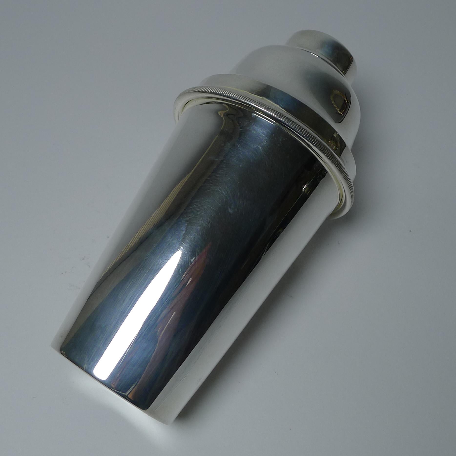 Mid-20th Century Vintage Art Deco Silver Plated Cocktail Shaker - Switzerland c.1930 For Sale
