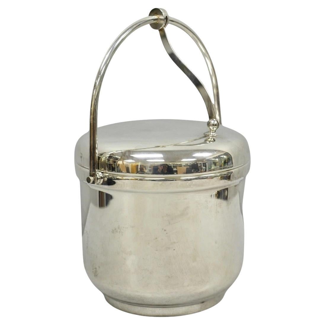 Seau à glace pour bar Vintage Art of Vintage Silver Plated Reticulating Hinge Lidded Ice Bucket en vente