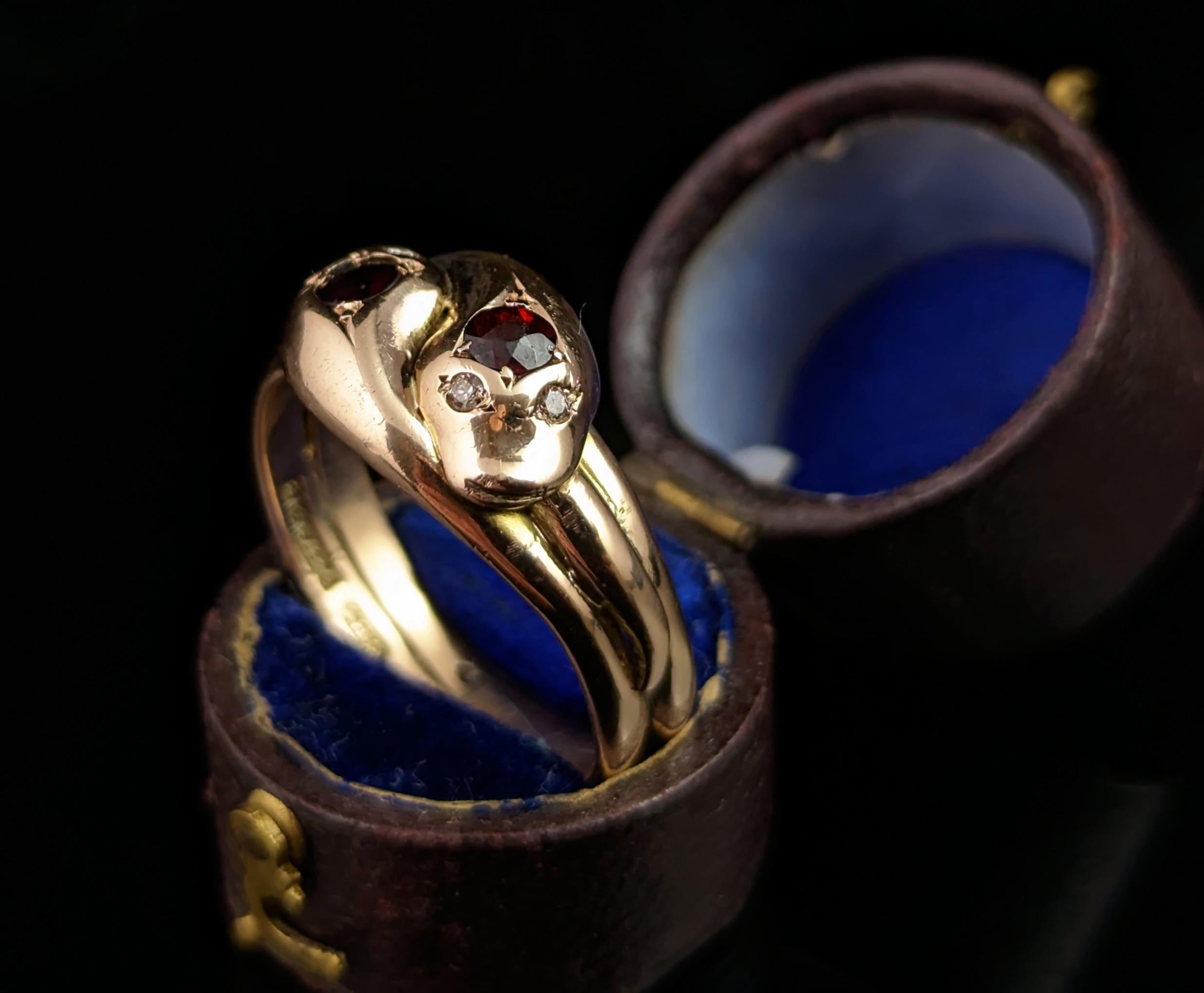 Vintage Art Deco Snake Ring, Garnet and Diamond, 9k Gold 5