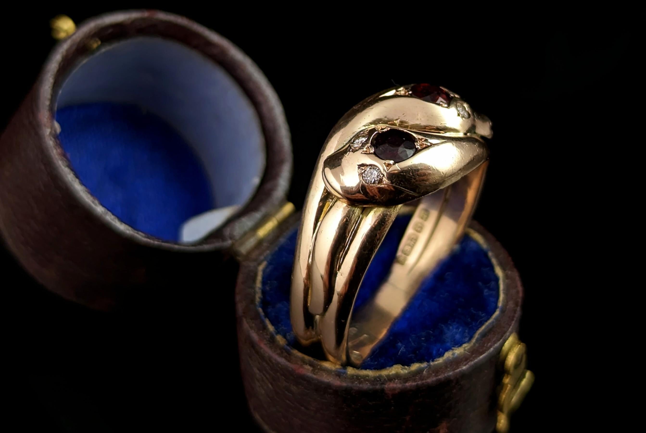 Vintage Art Deco Snake Ring, Garnet and Diamond, 9k Gold In Fair Condition In NEWARK, GB