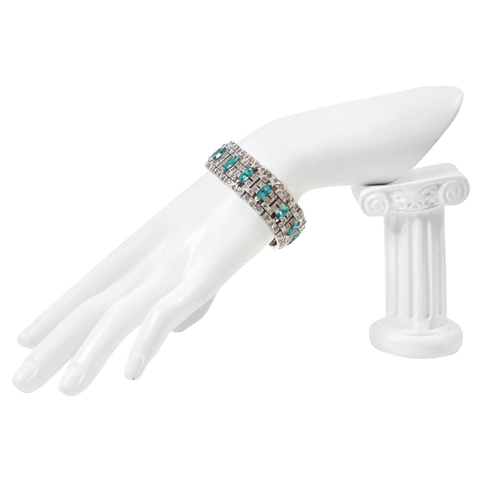 Bracciale vintage Art Deco a maglie quadrate e marquis blu Circa 1940s in vendita