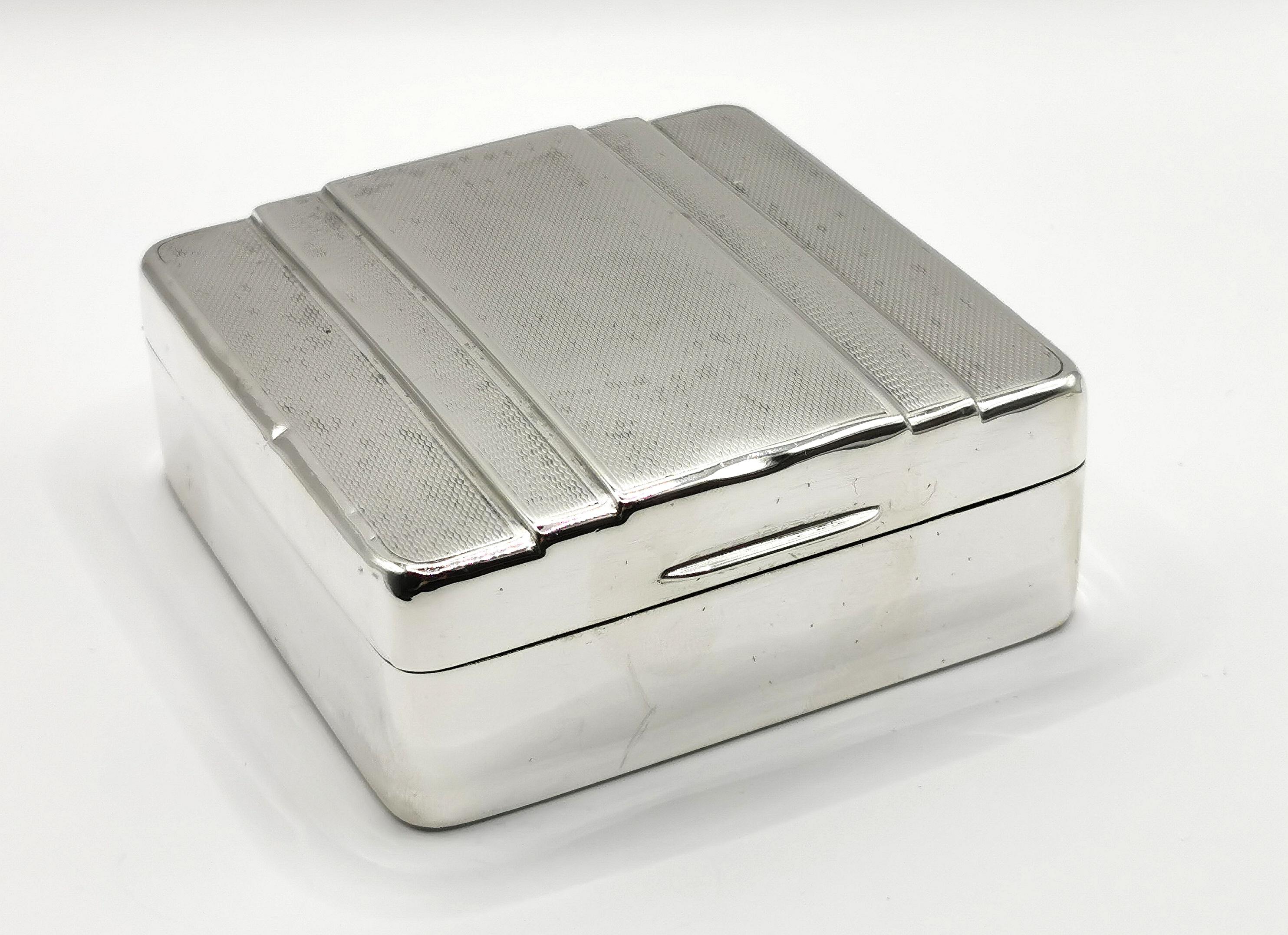 British Vintage Art Deco Sterling Silver Cigarette Box 