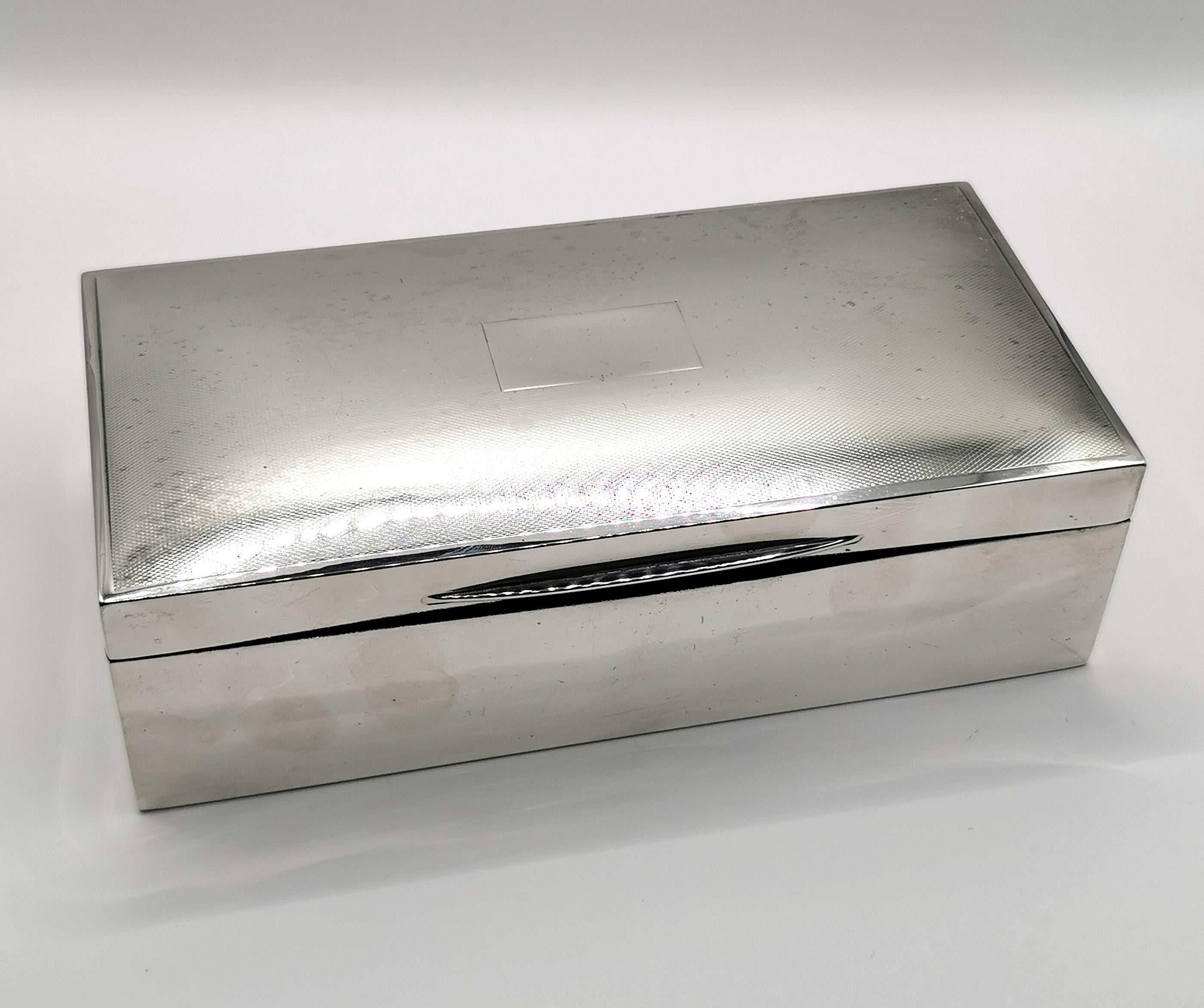 British Vintage Art Deco Sterling Silver Cigarette Box, Large For Sale