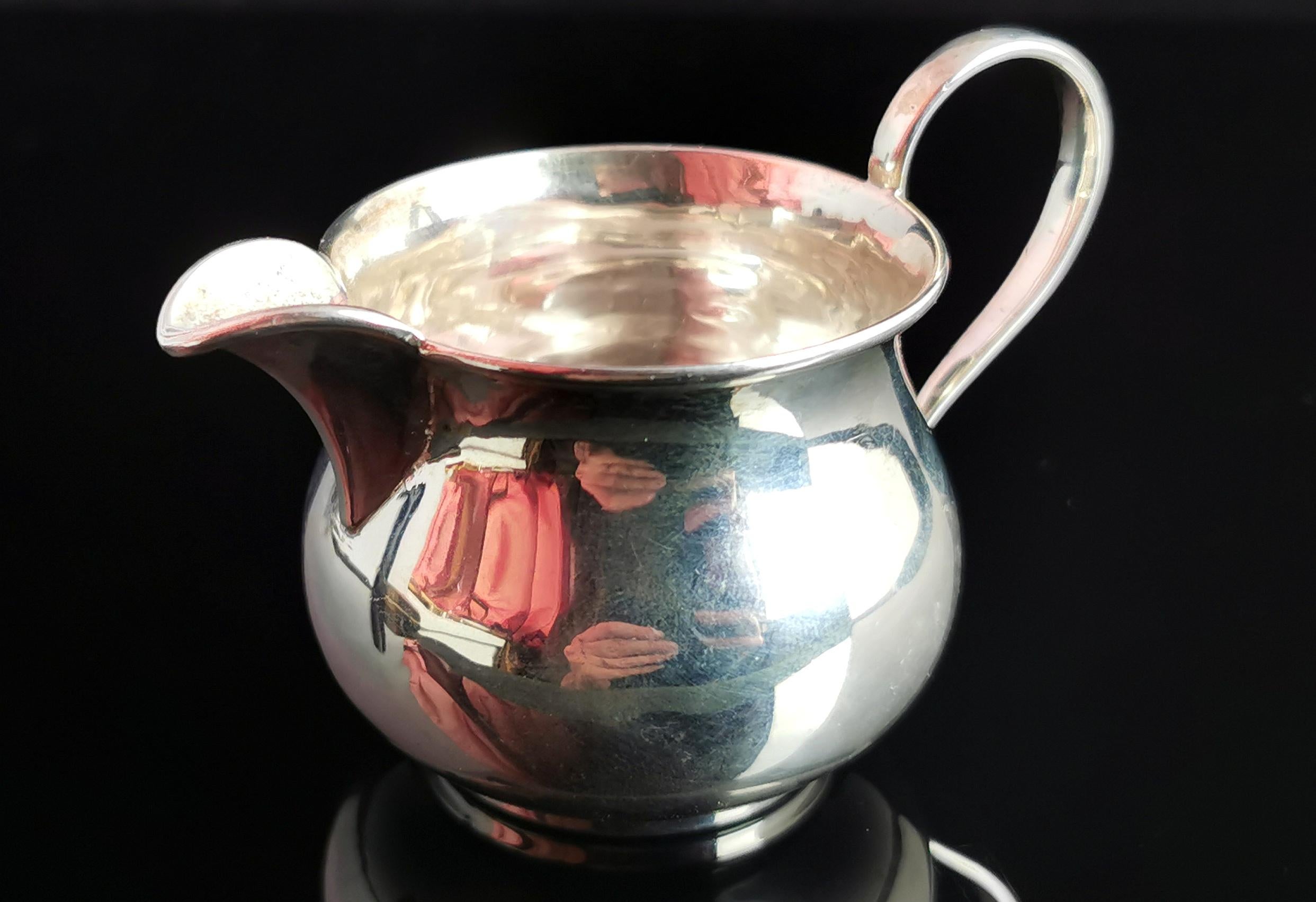 Cremefarbener Vintage-Krug aus Sterlingsilber im Art déco-Stil im Zustand „Relativ gut“ im Angebot in NEWARK, GB